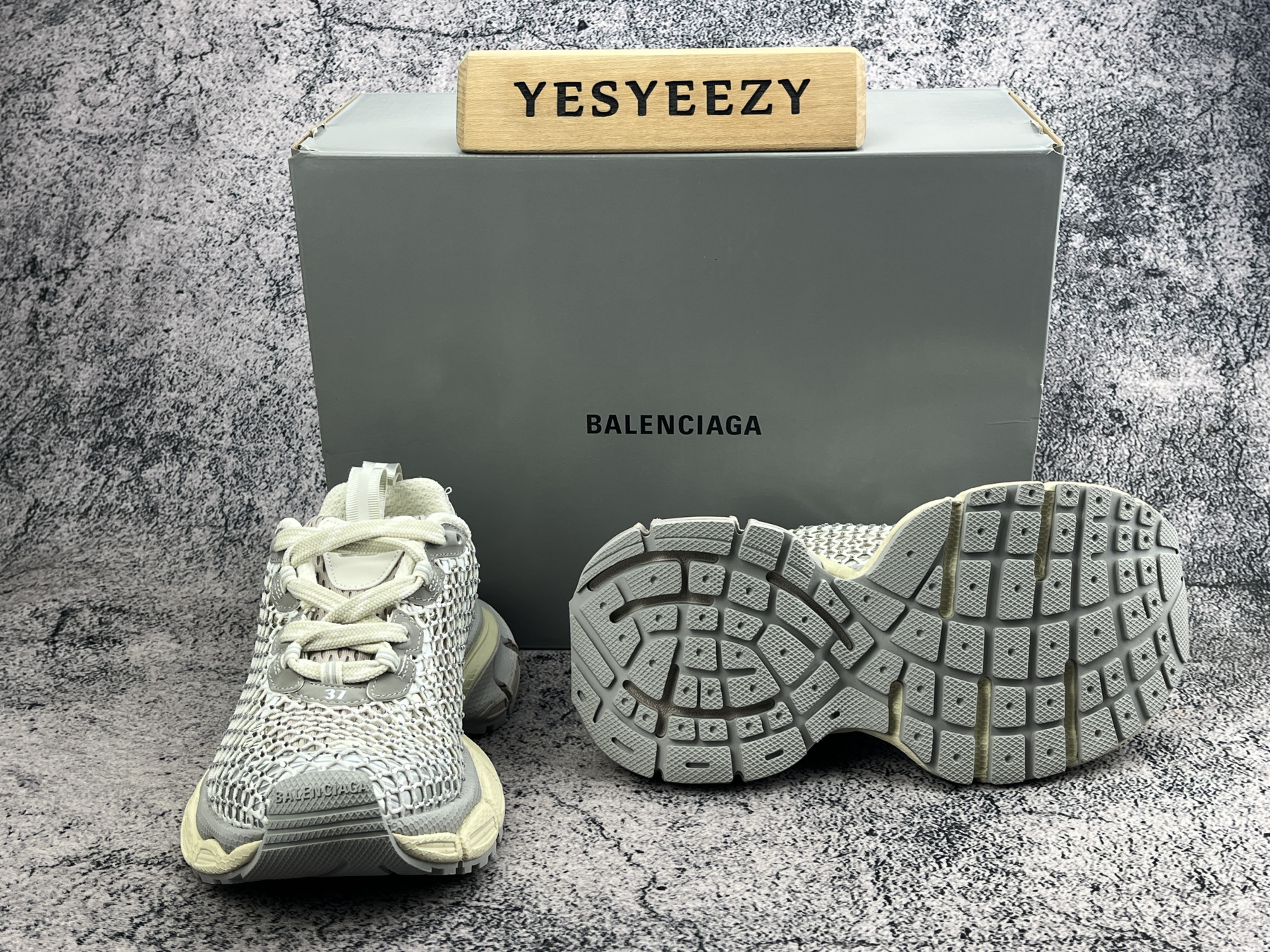 UA Balenciga 3XL Sneaker