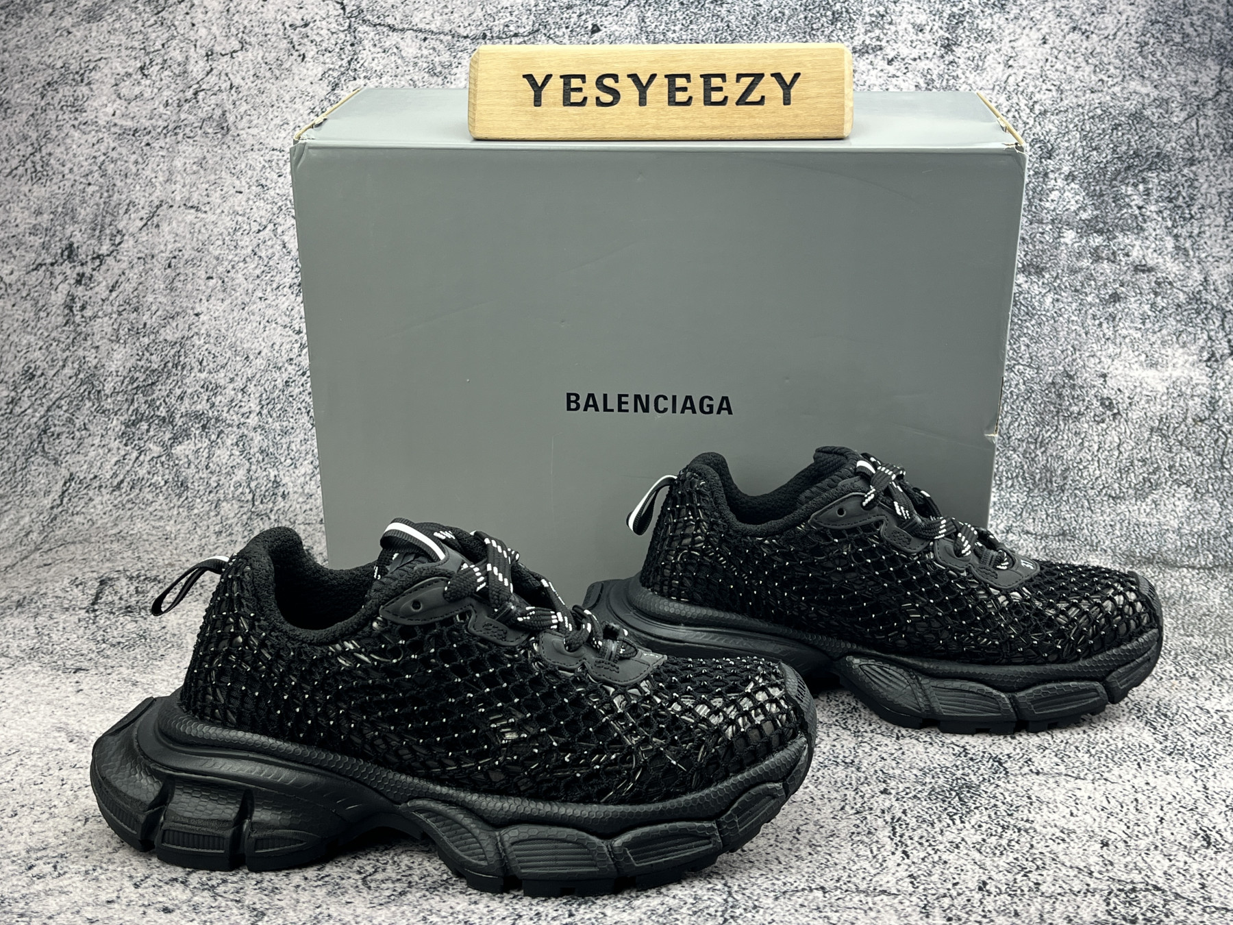 UA Balenciga 3XL Sneaker