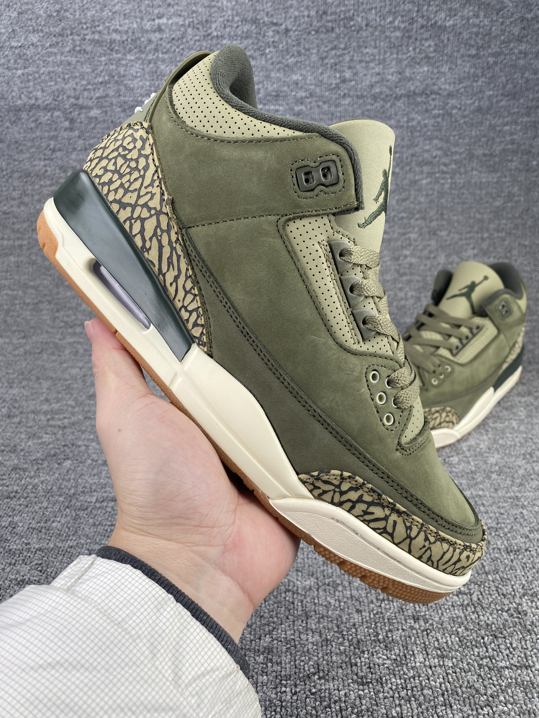 UA Jordan 3 Retro