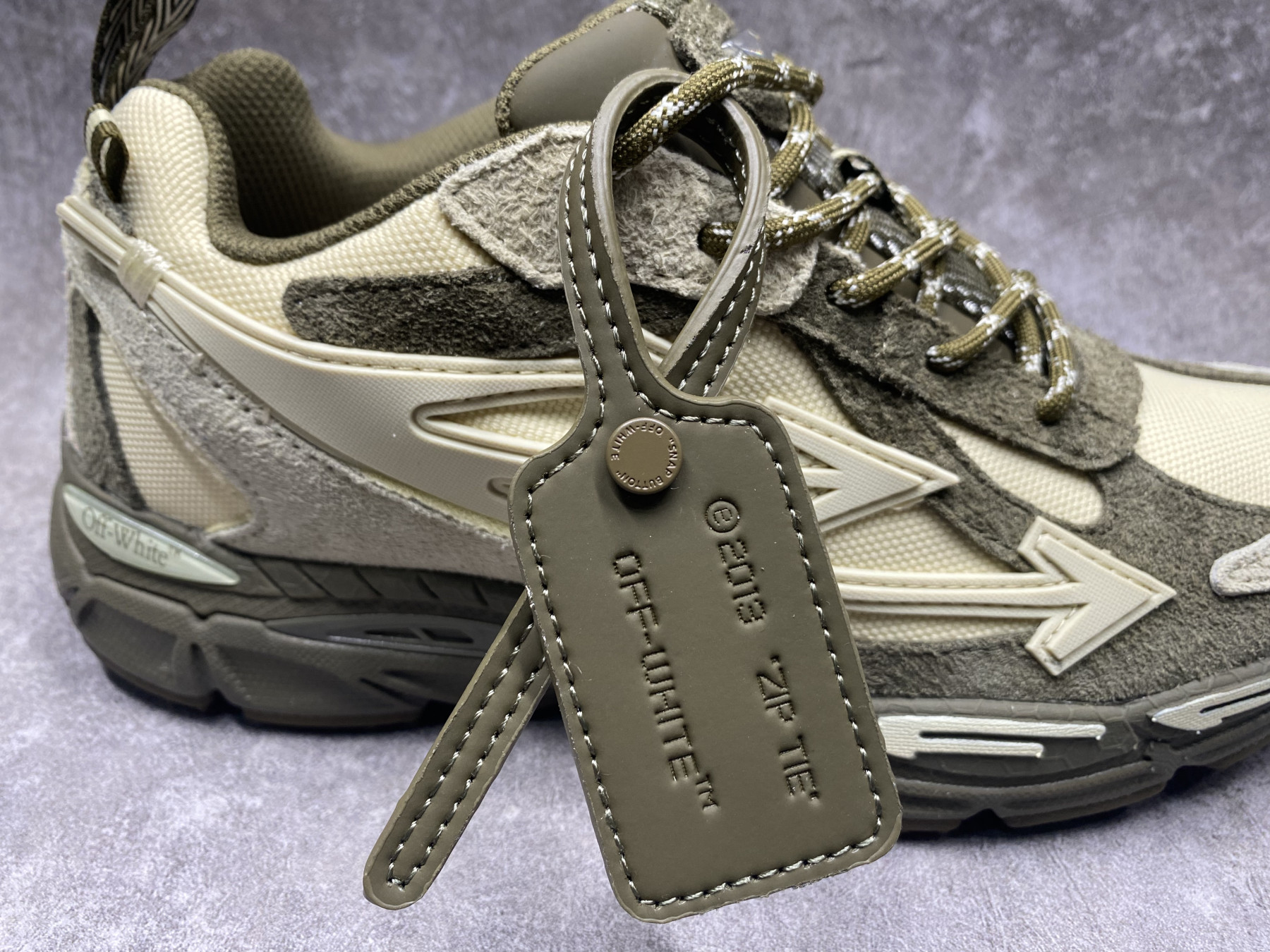 UA Off-White "BE RIGHT BACK"