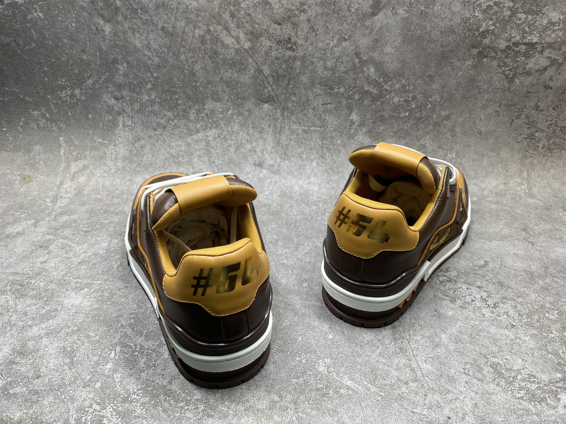 UA LV trainer Sneakers