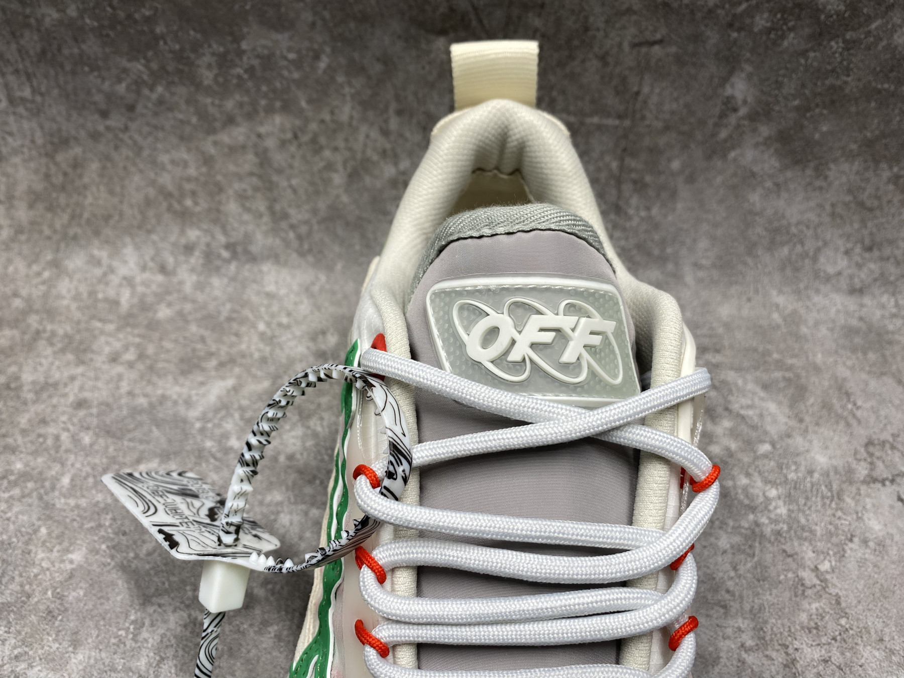 UA Off-White Odsy-2000 Sneaker