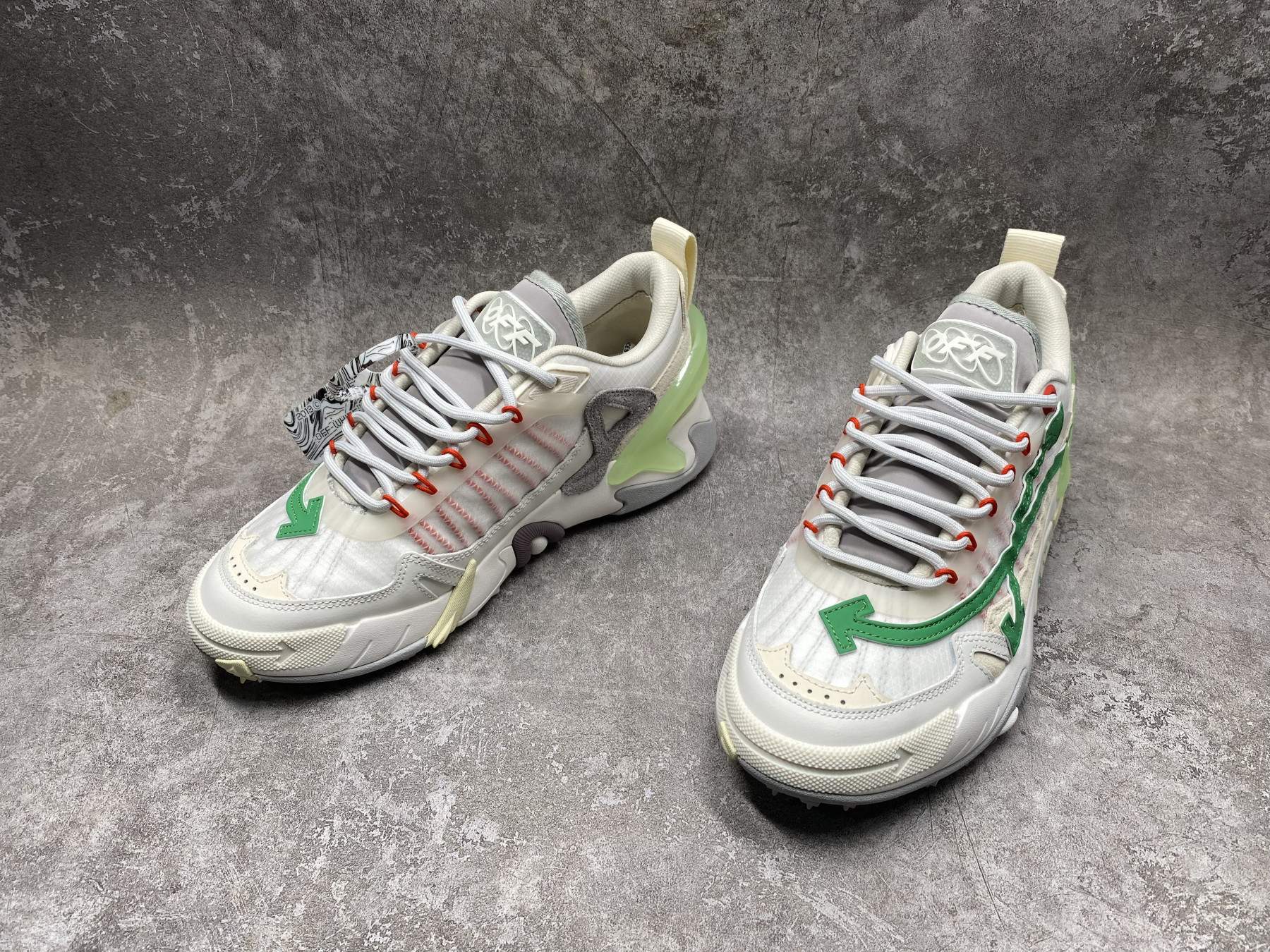 UA Off-White Odsy-2000 Sneaker