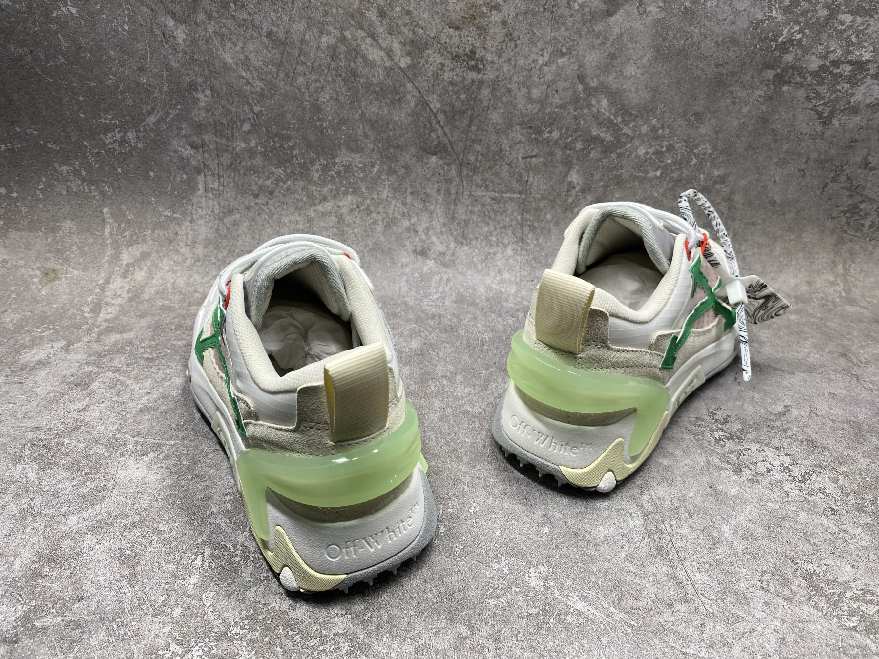 UA Off-White Odsy-2000 Sneaker