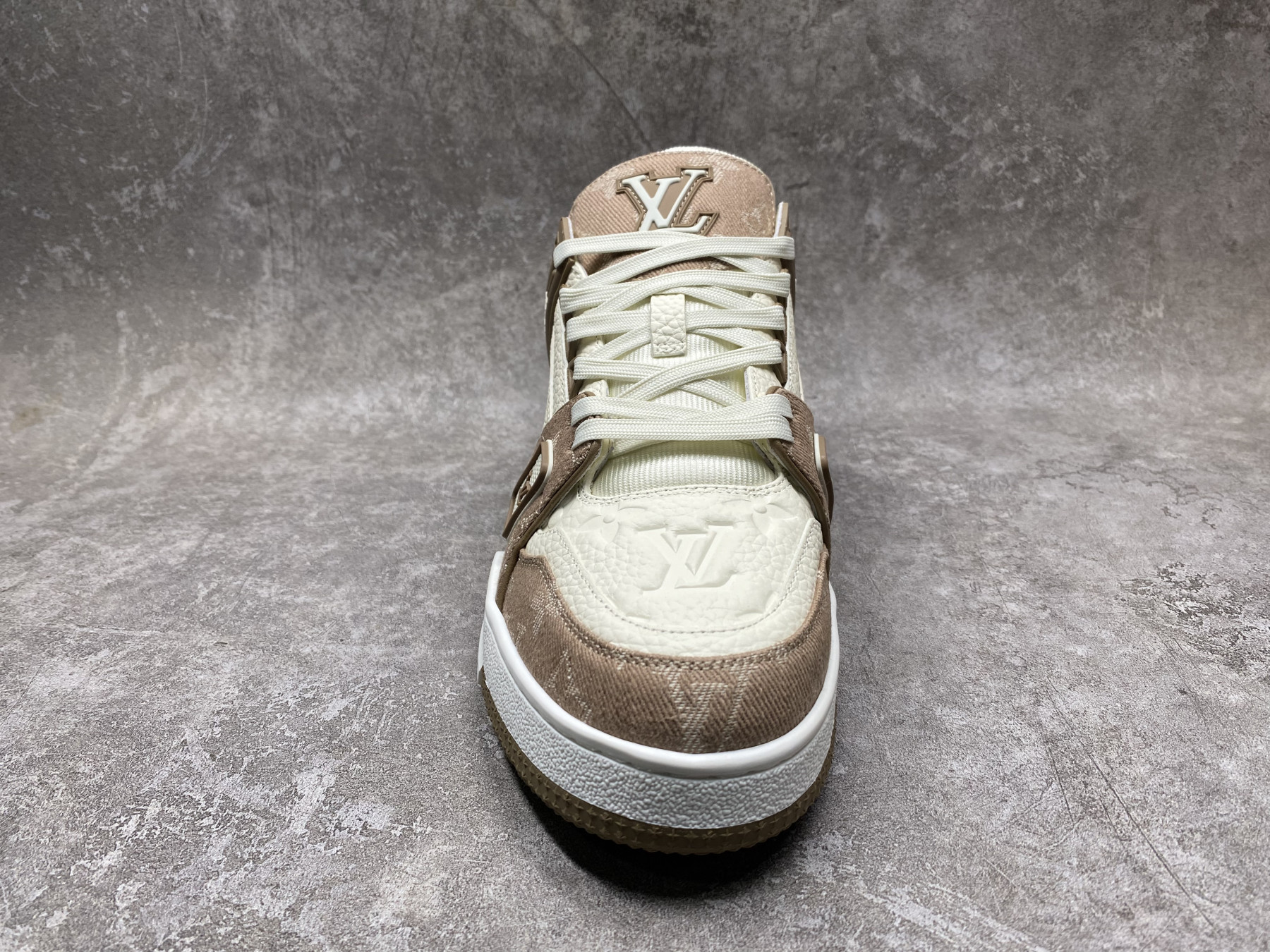 UA LV trainer Sneakers