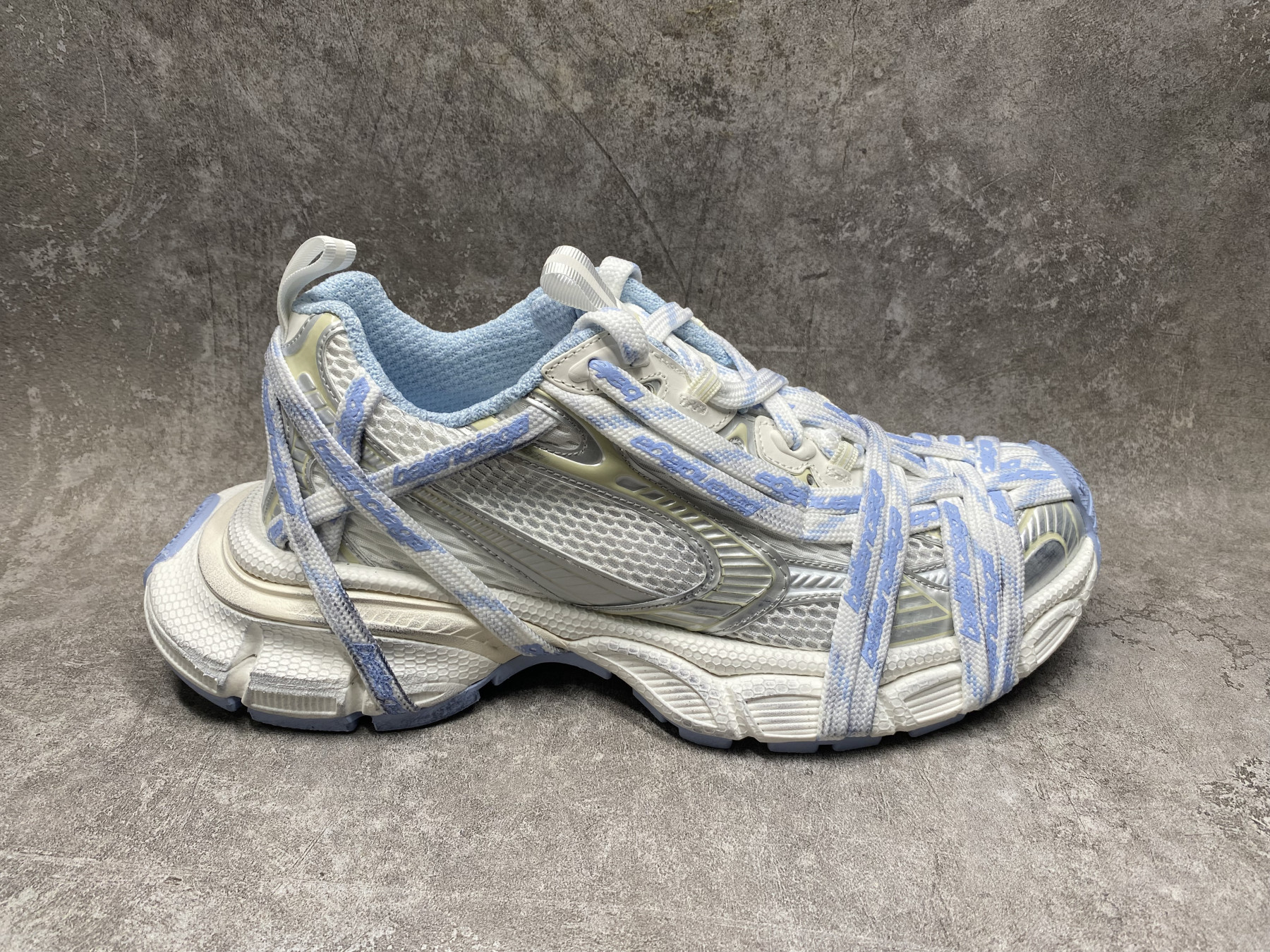 UA Balenciaga 3xl Extreme Laces Logo Sneaker(run one size large)