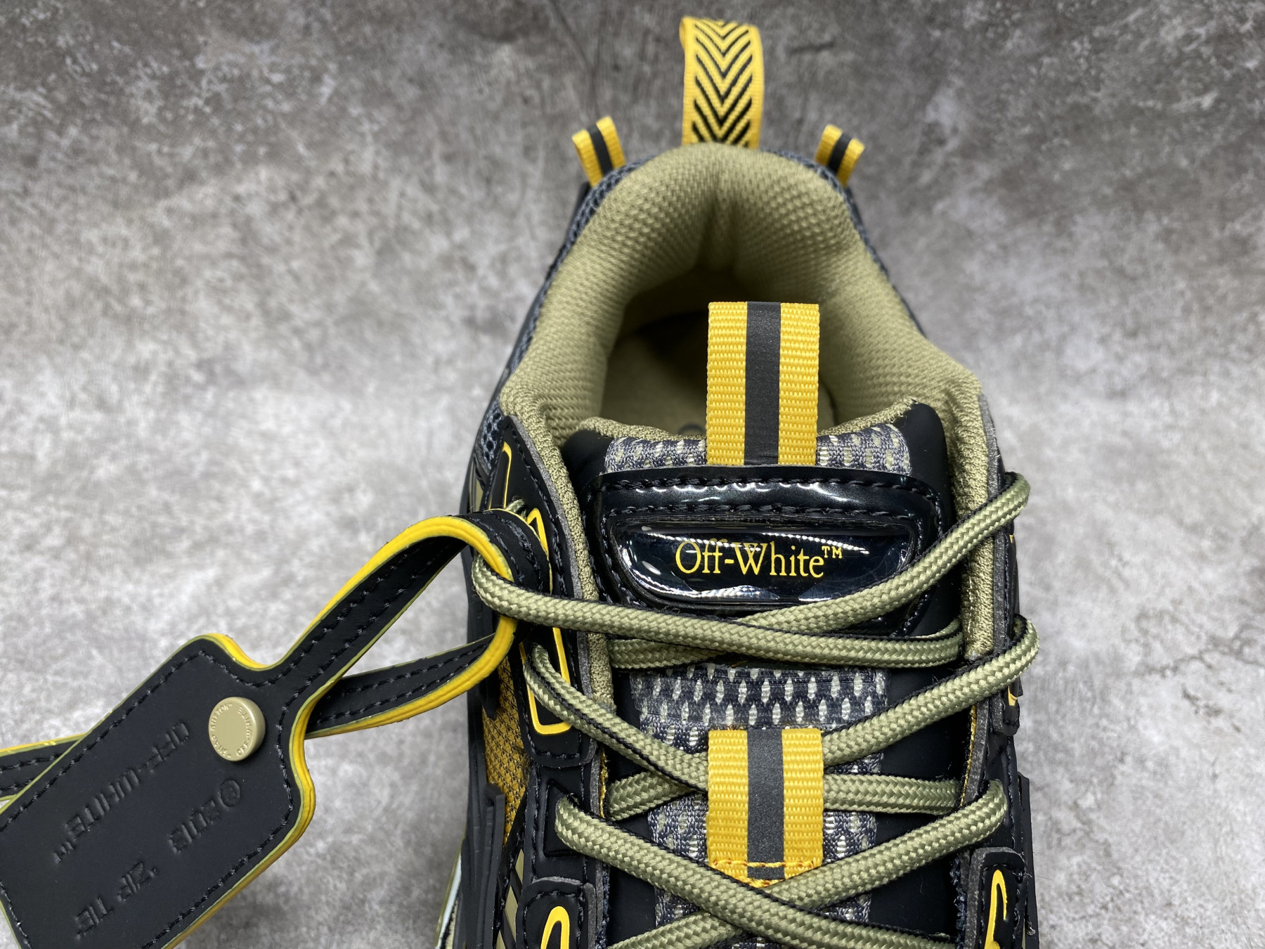 UA Off-White "BE RIGHT BACK"