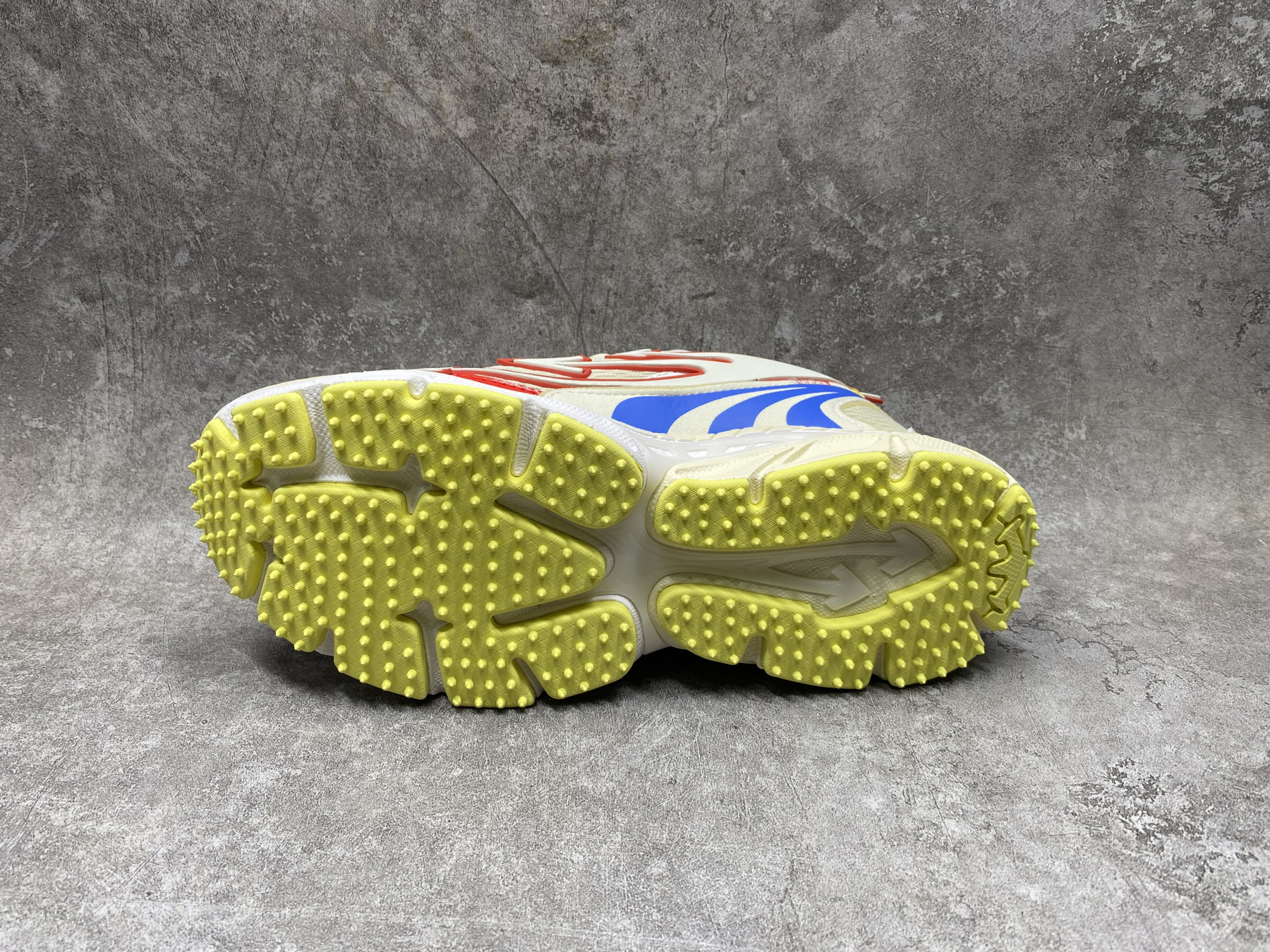 UA Off-White "BE RIGHT BACK"