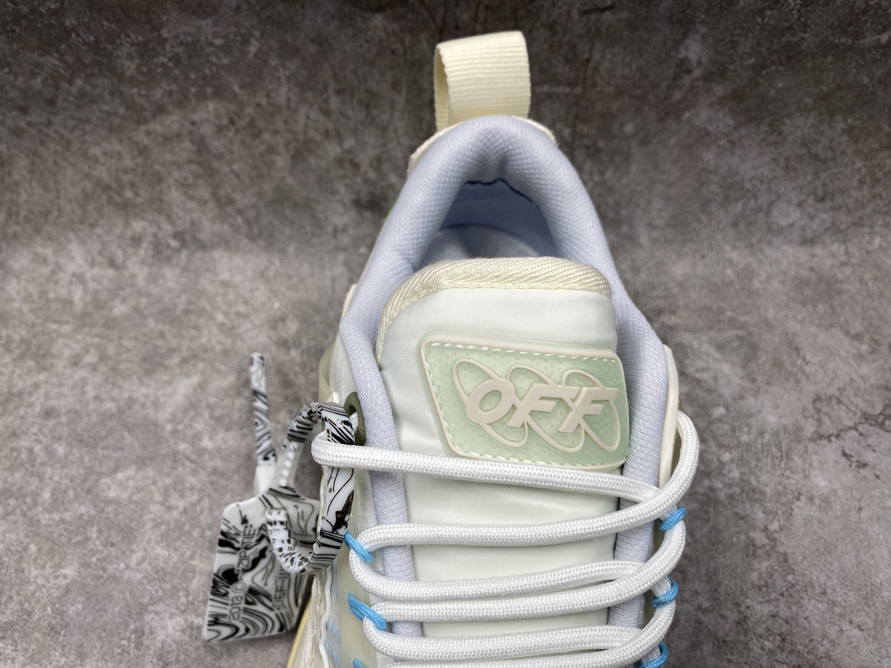 UA Off-White Odsy-2000 Sneaker