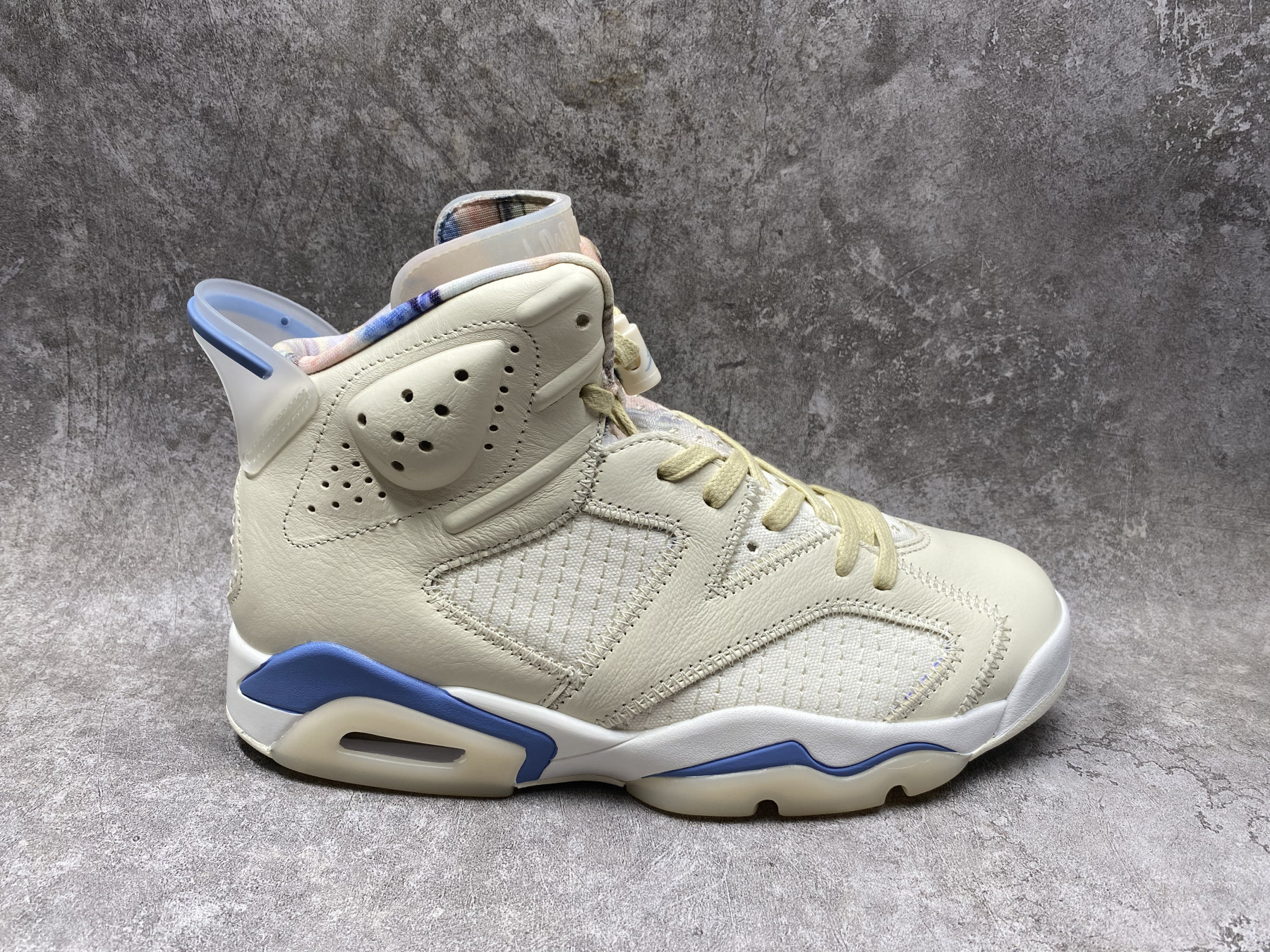 UA AIR JORDAN 6 Retro