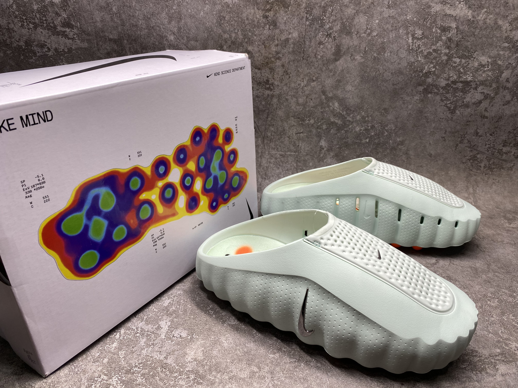 Nike Mind 001 Slide (Runs one size small)