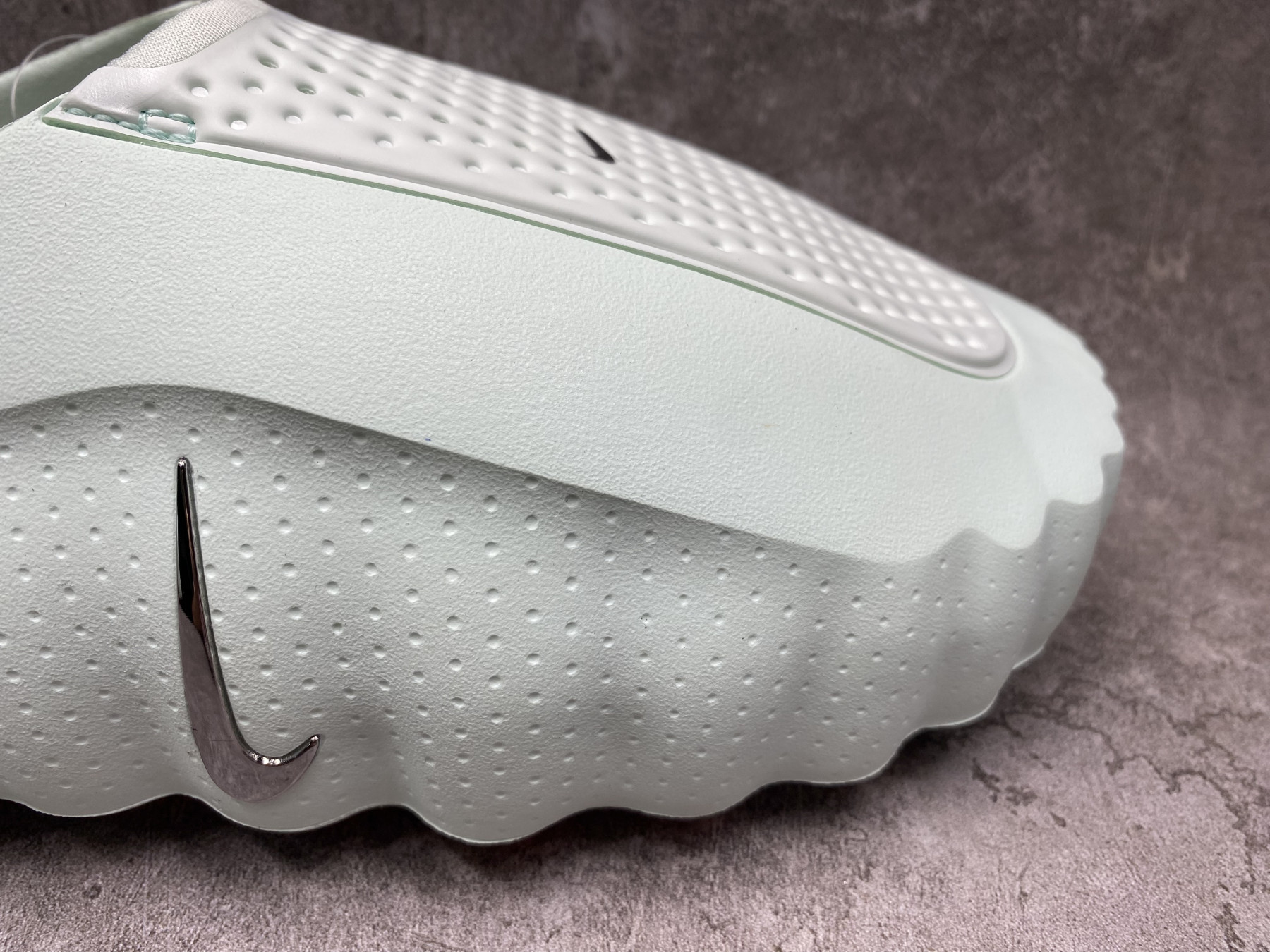 Nike Mind 001 Slide (Runs one size small)