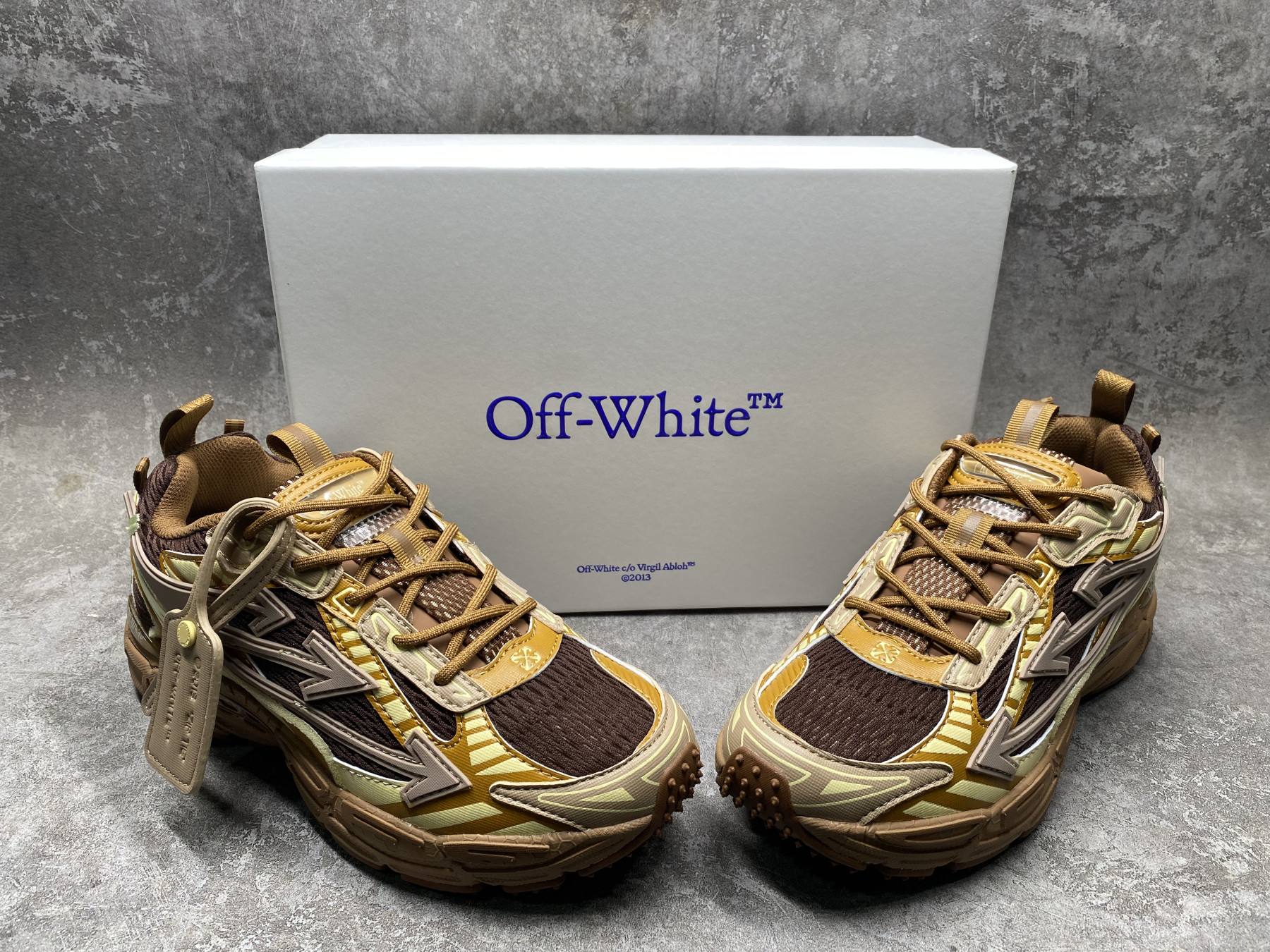 UA Off-White "BE RIGHT BACK"