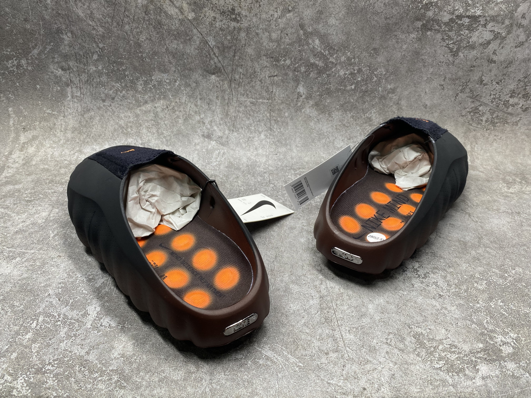 Nike Mind 001 Slide (Runs one size small)