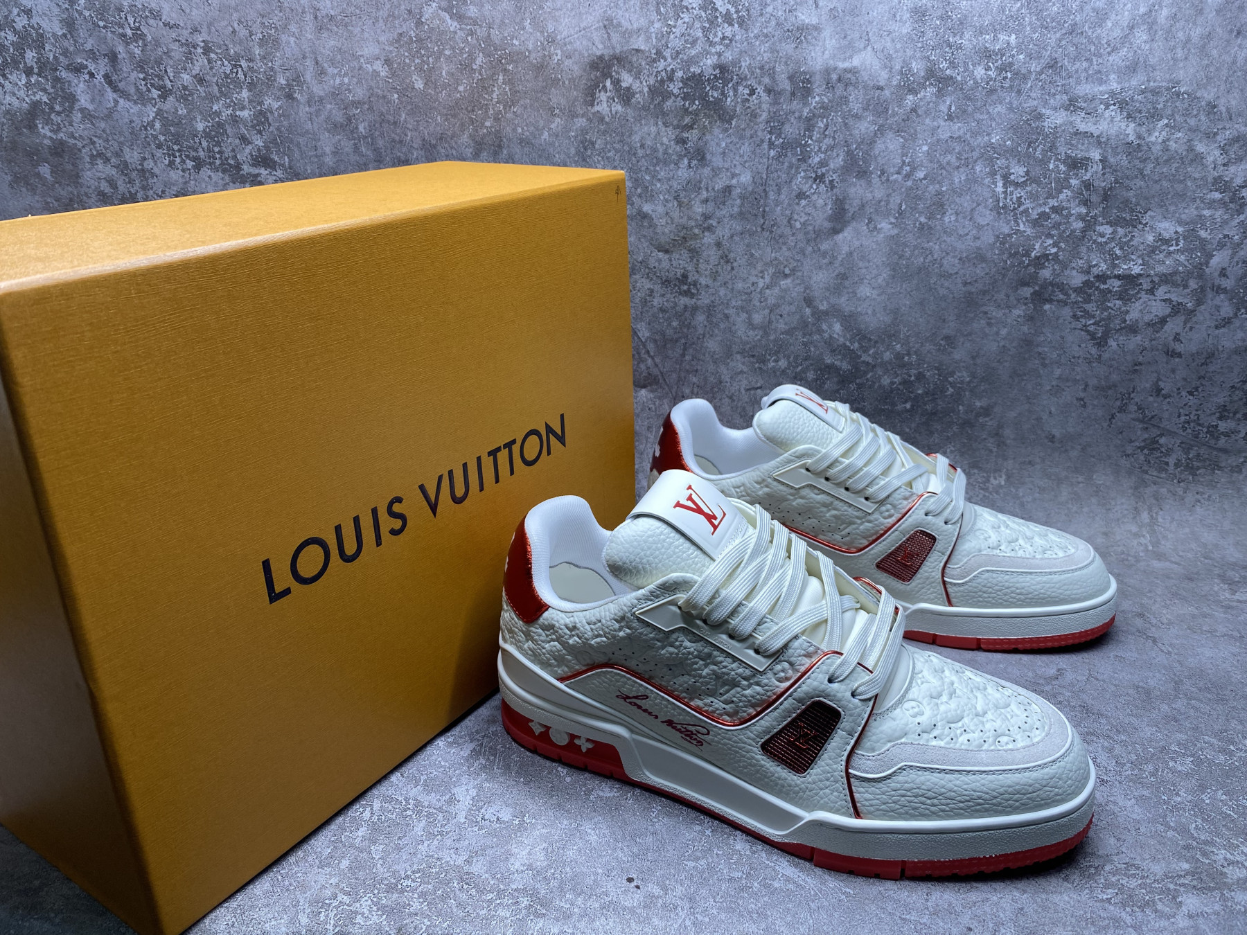 UA LV trainer Sneakers