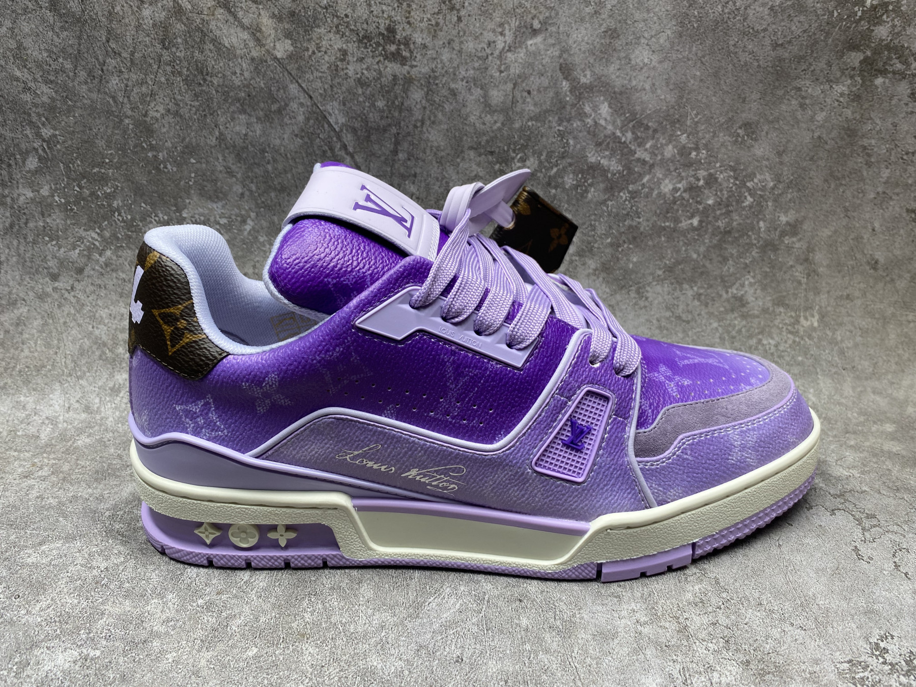 UA LV trainer Sneakers