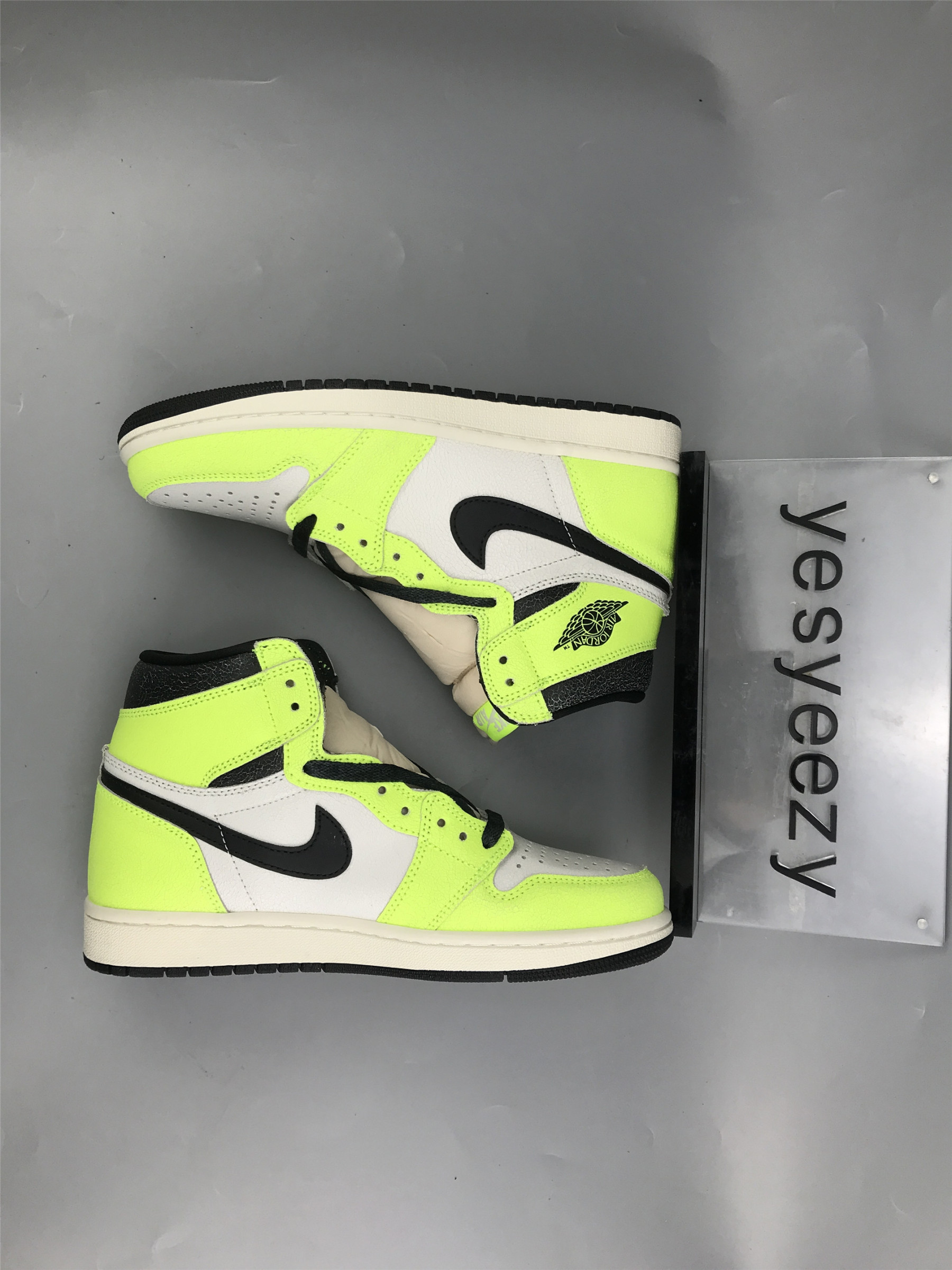 UA AIR JORDAN 1 HIGH OG “VISIONAIREâ€