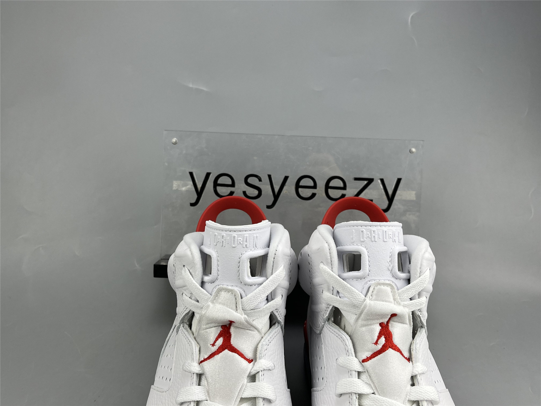 UA AIR JORDAN 6 RETRO
