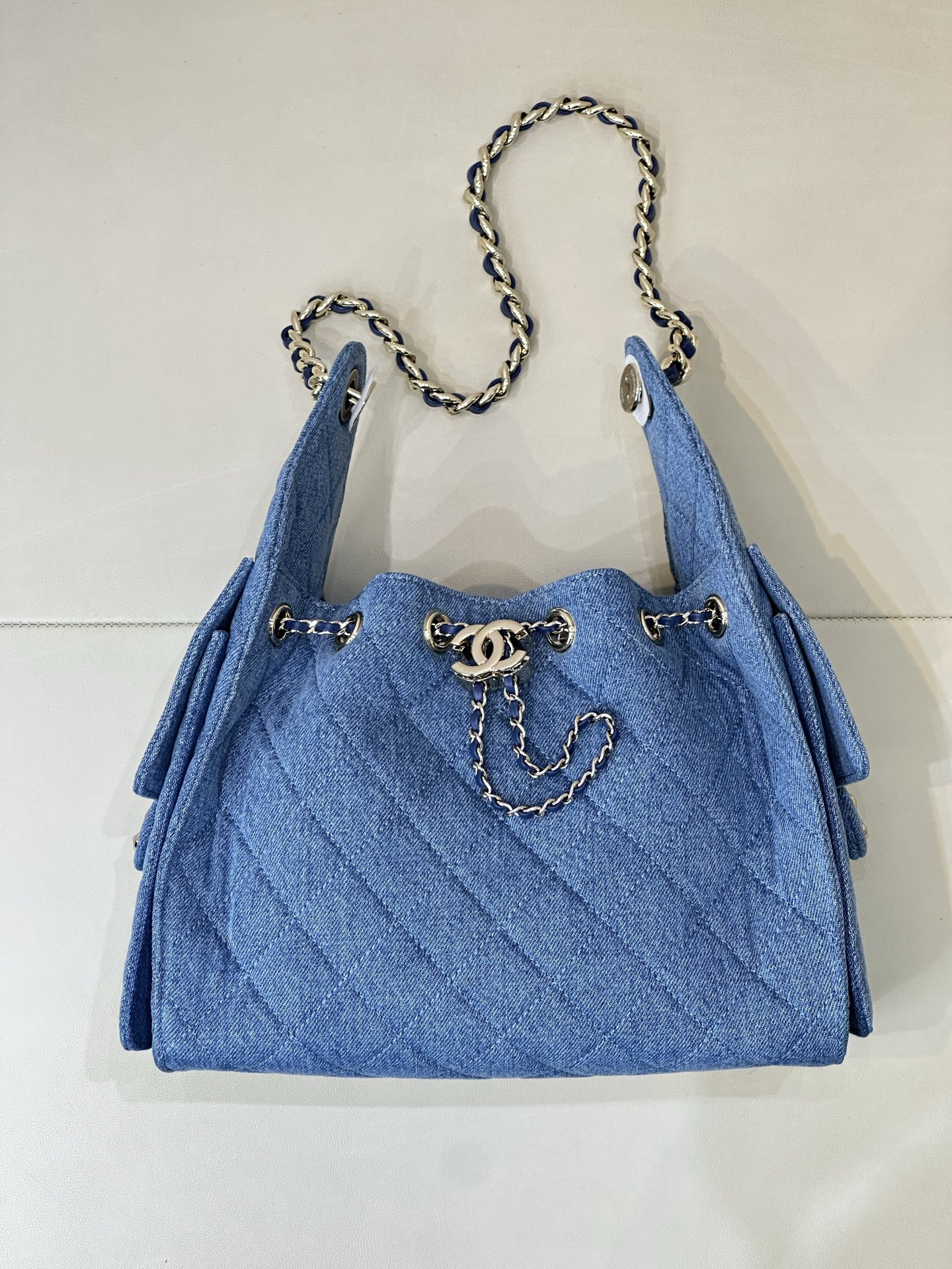 CHANEL 25C Bucket Bag 26x30x14cm