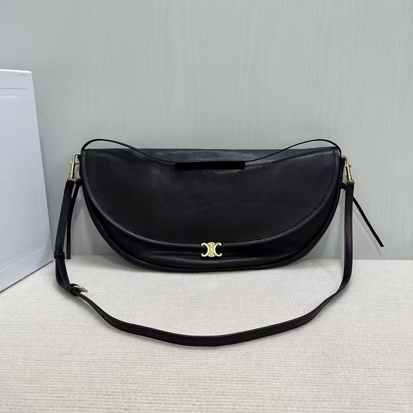 Ce1i*e HALFMOON SOFT TRIOMPHE BAG IN S*pPLE SHINY LAMBSKIN 46x19x10cm