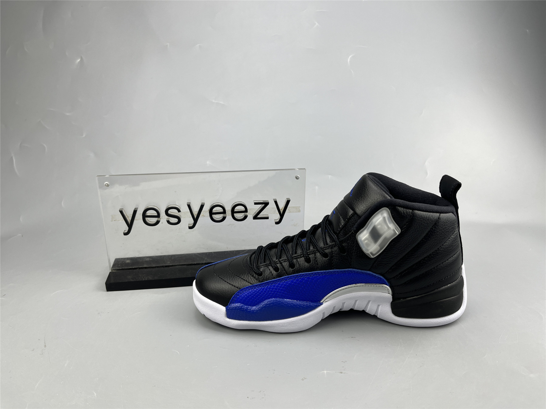 UA AIR JORDAN 12 â€œHYPER ROYALâ€