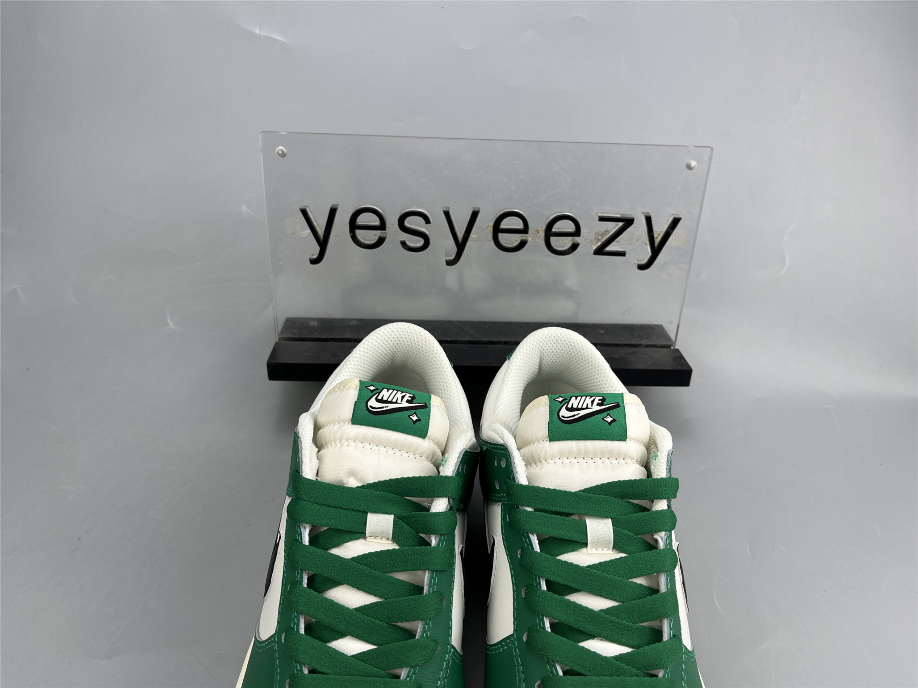 UA NIKE DUNK LOW SE