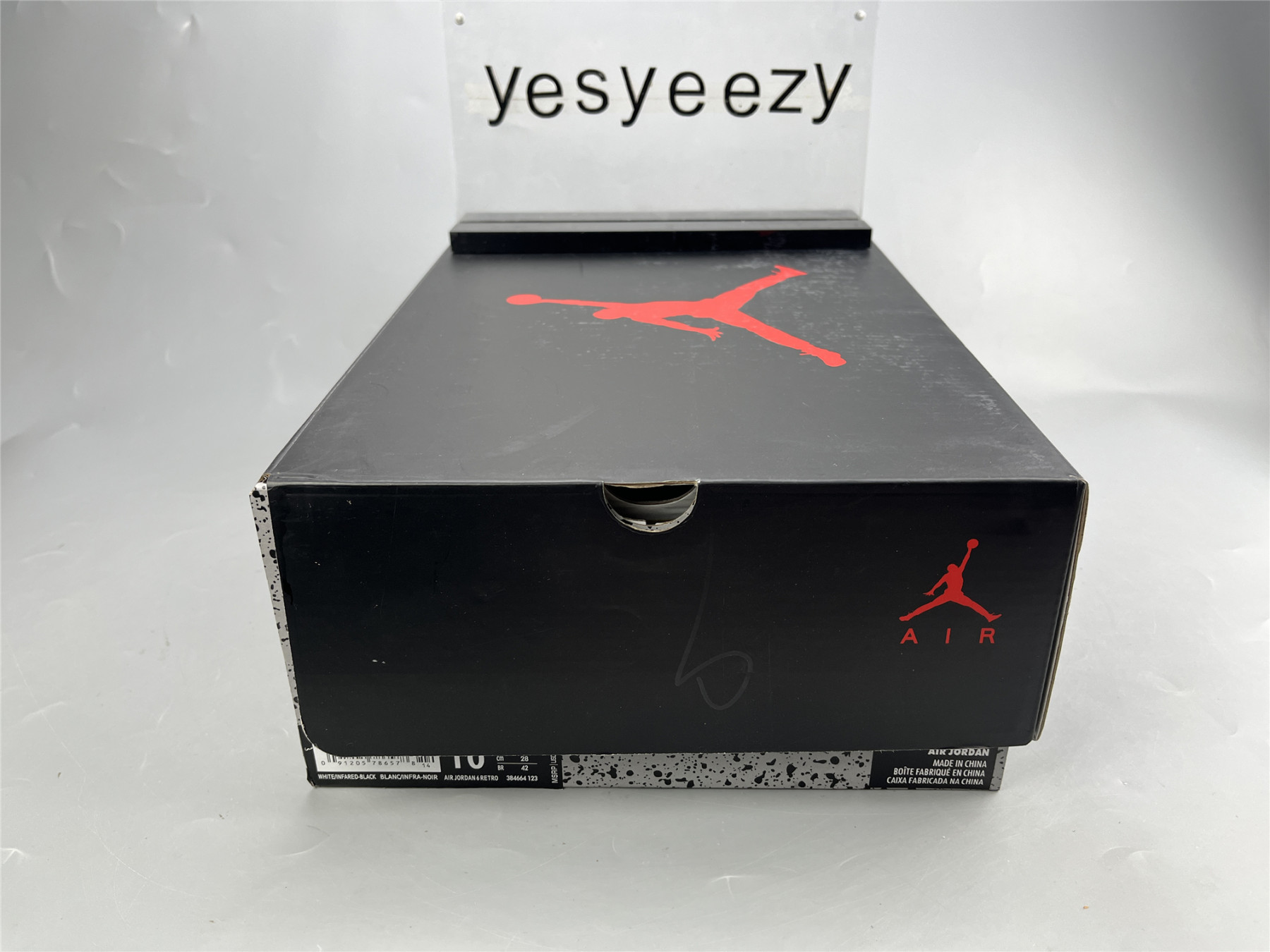 UA AIR JORDAN 6 RETRO