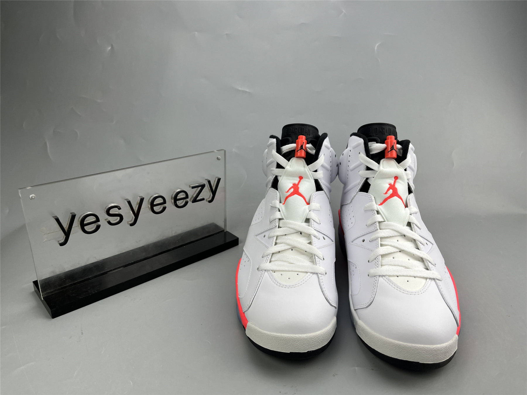 UA AIR JORDAN 6 RETRO