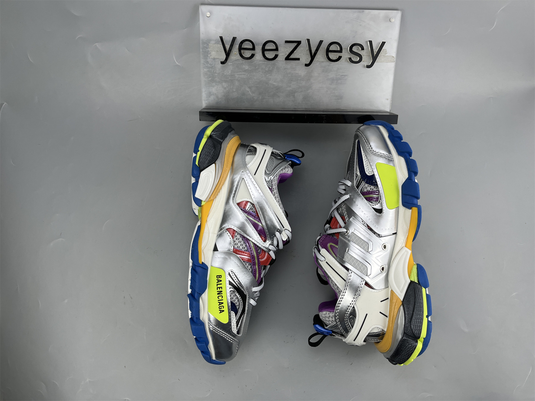 UA TRACK SNEAKER SILVER COLORBLOCK