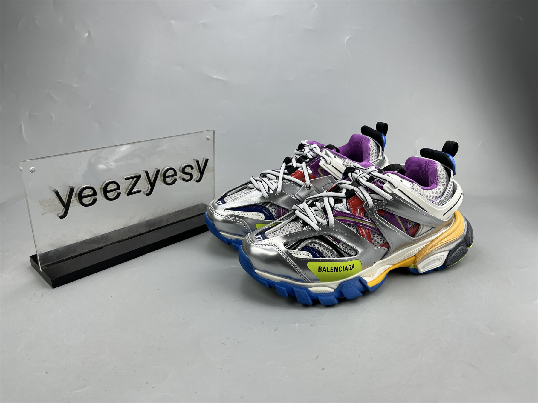 UA TRACK SNEAKER SILVER COLORBLOCK