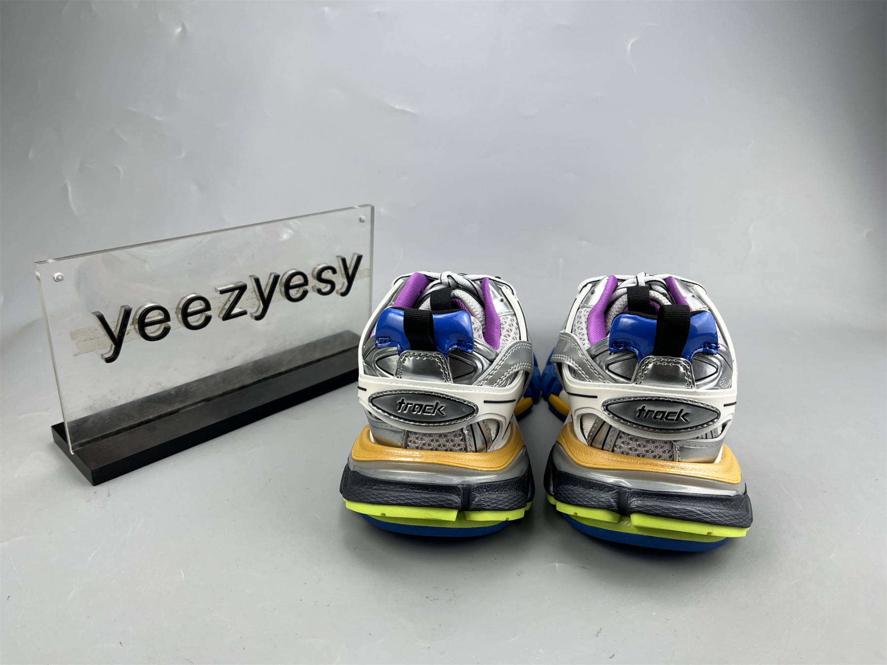 UA TRACK SNEAKER SILVER COLORBLOCK