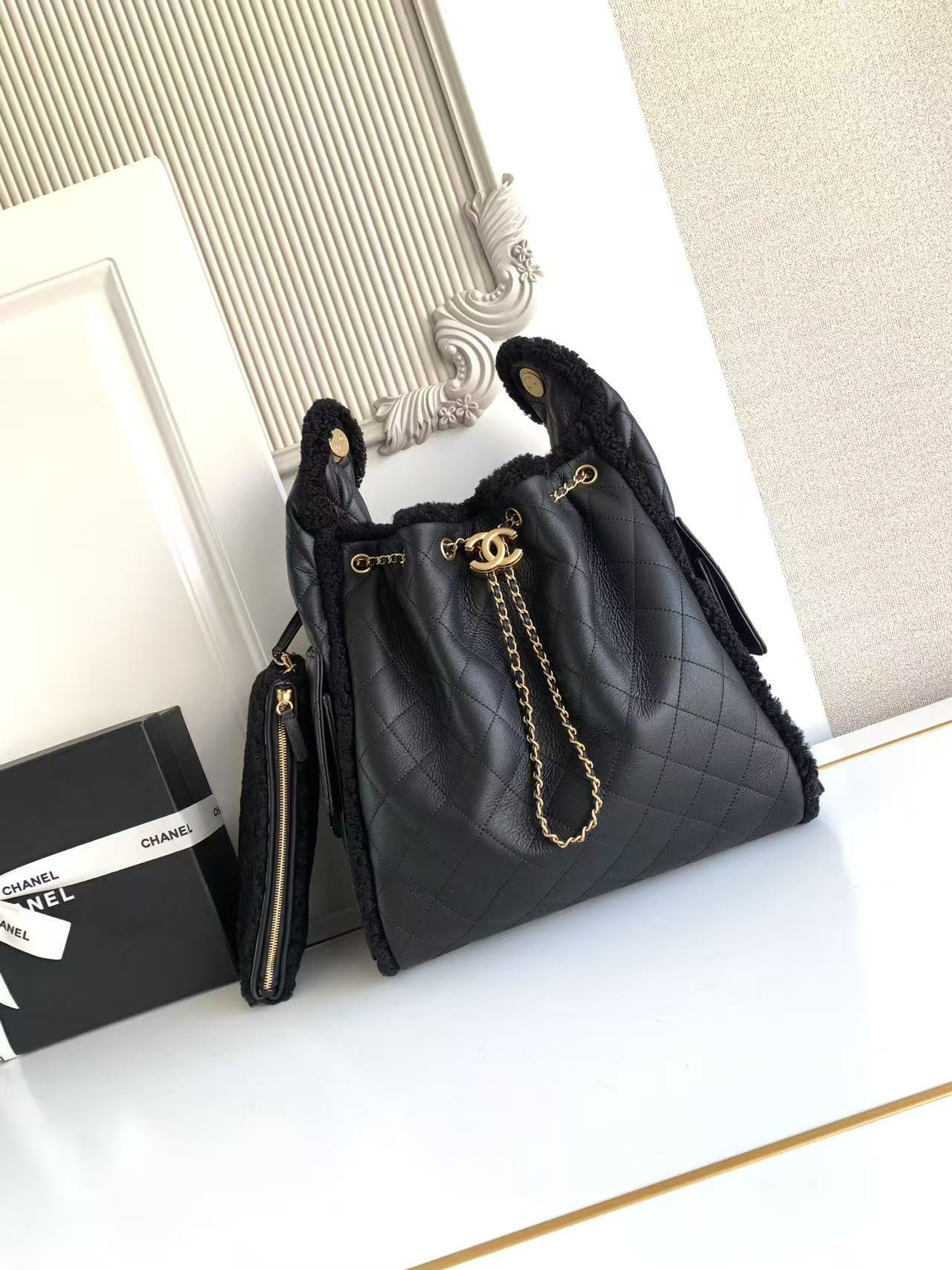 CHANEL 25C Bucket BAG 40x30x15cm