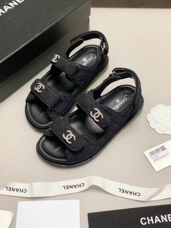 UA Ch**el SLIDES