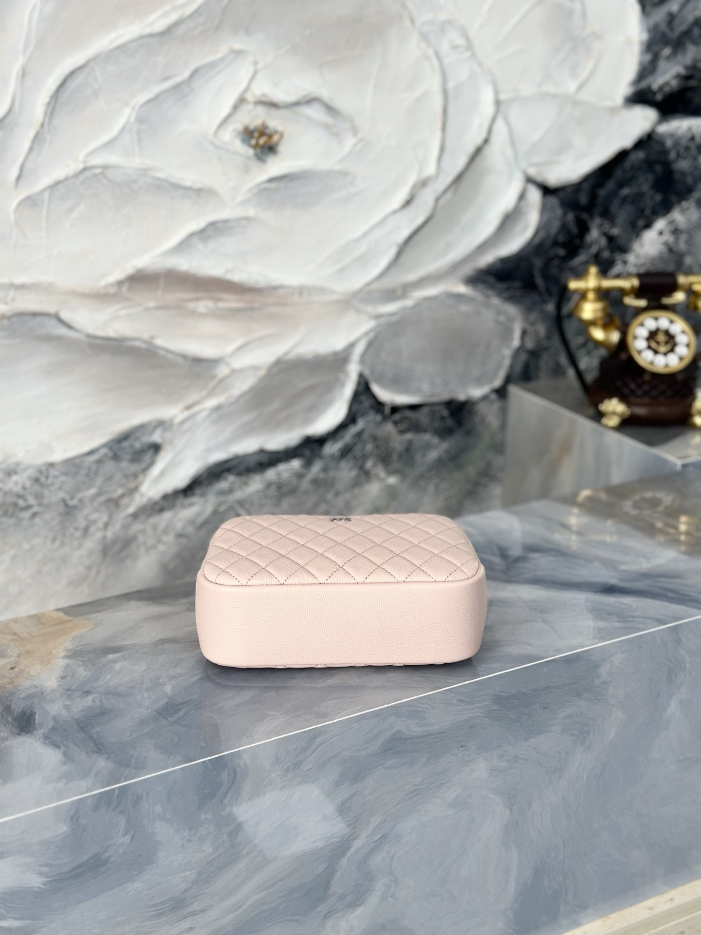 Chanel Pouch Bag A31104 18.5x6x11cm