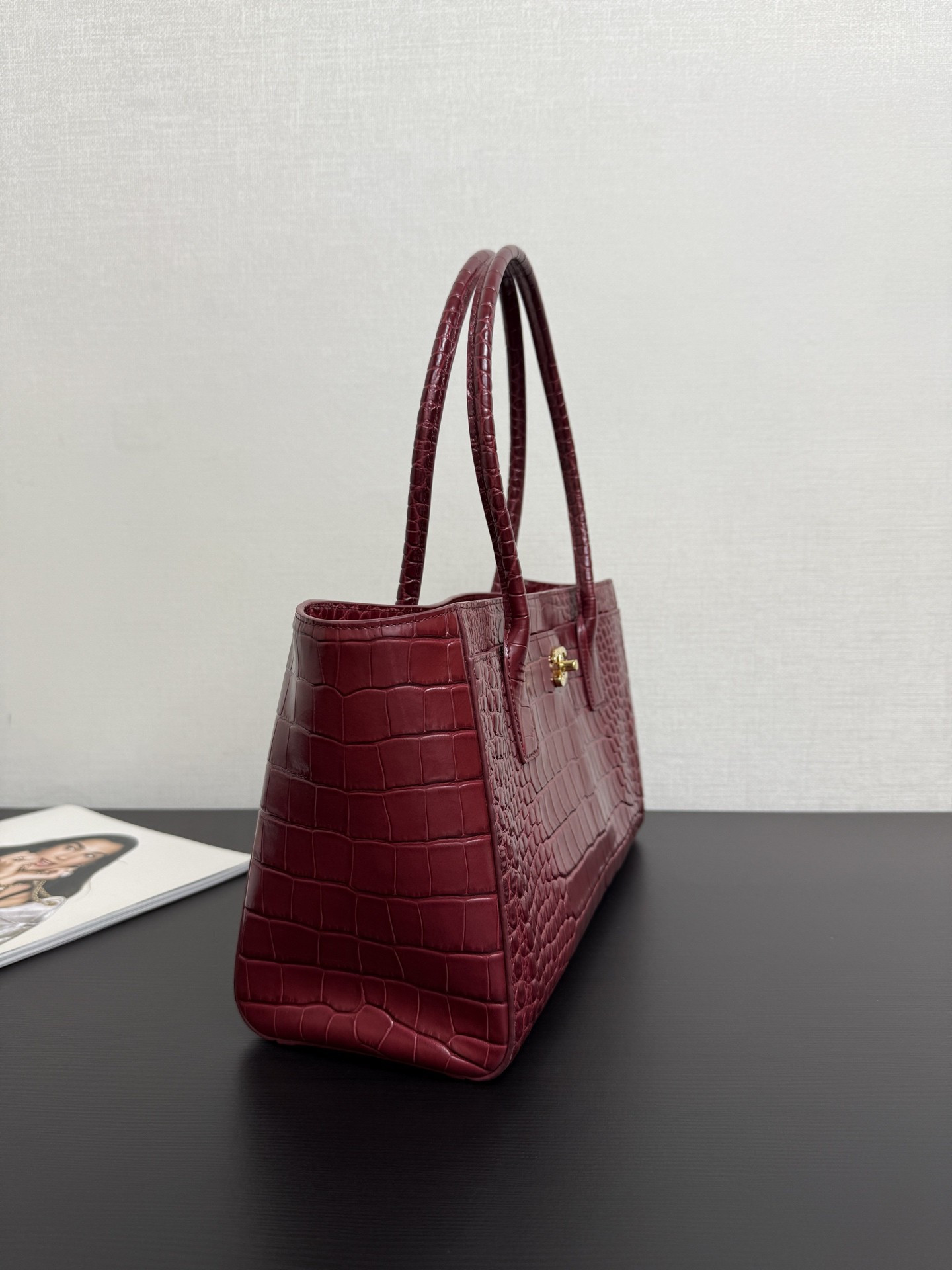 Chanel Tote Crocodile-embossed Bag 35x21x12cm
