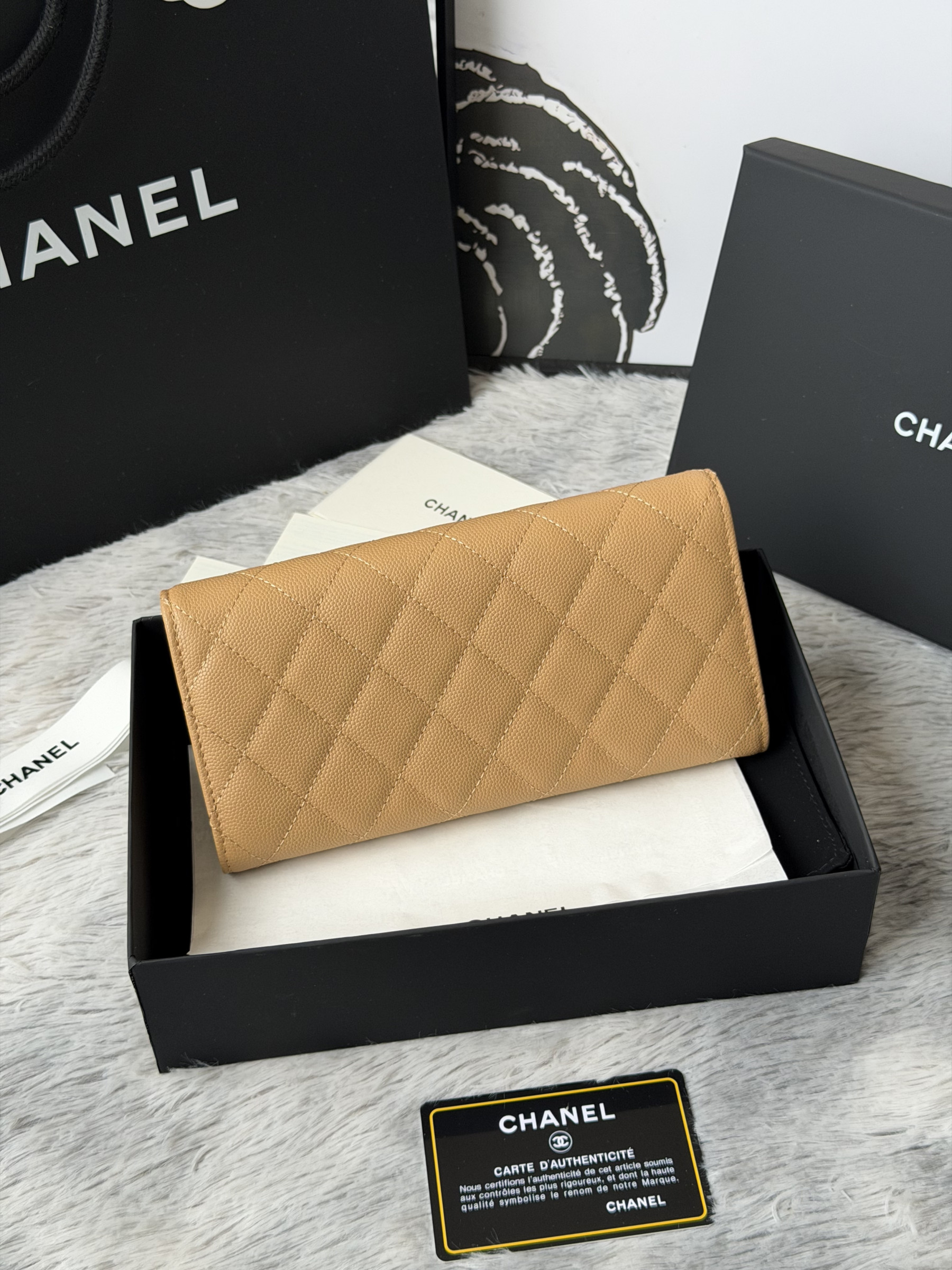 Chanel Wallet 80758 10x19x3cm