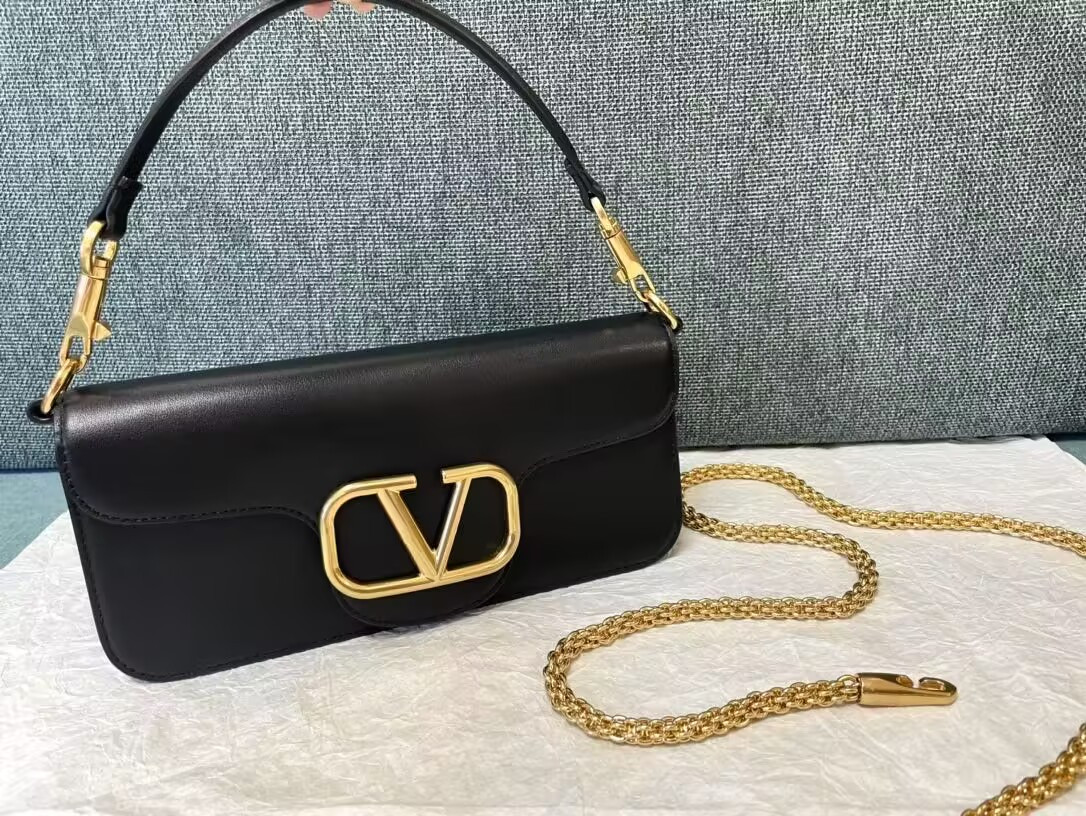 Va1e*ntin0 garavani locò bag 27x13x6cm