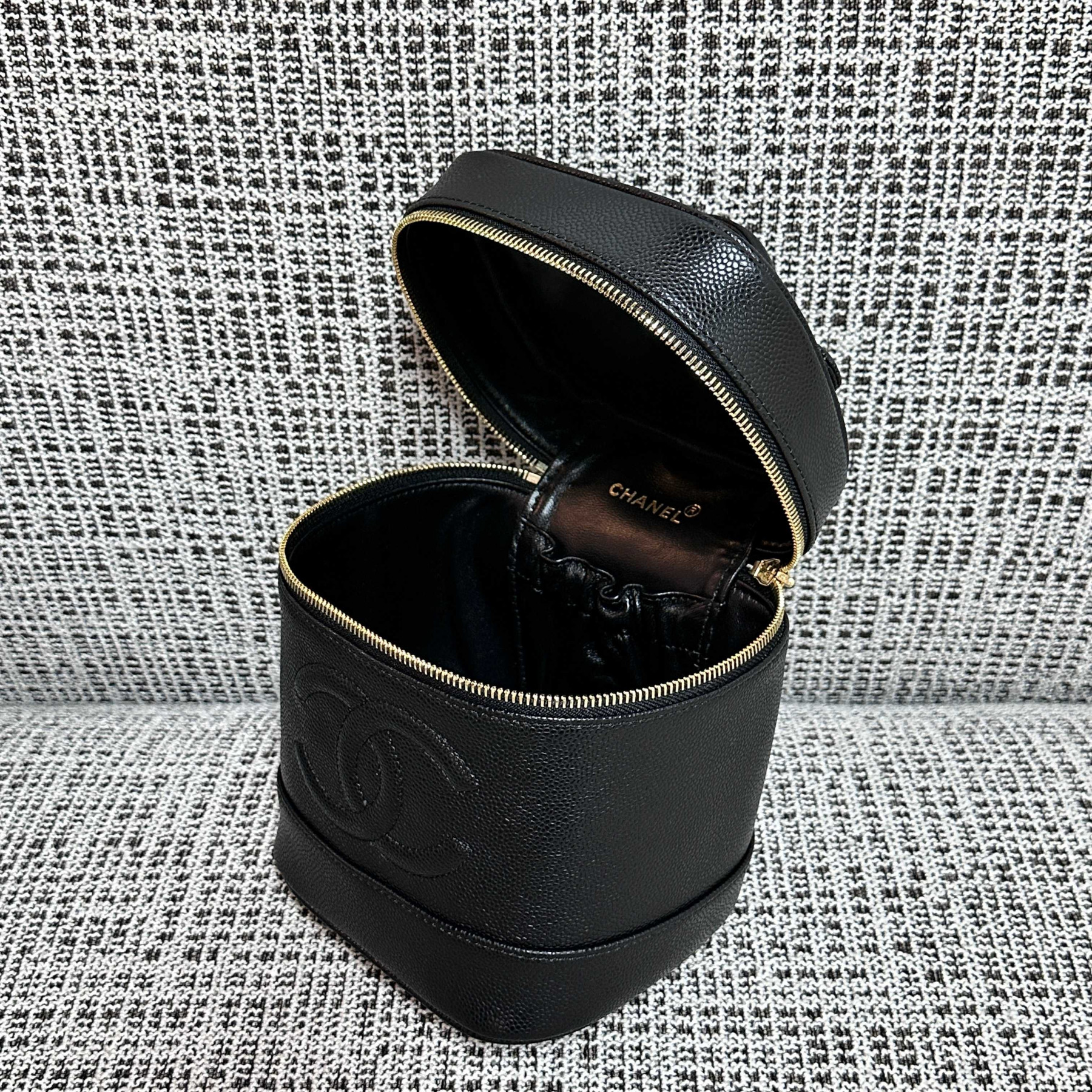 Chanel Vanity Bag 17.5x13x17cm