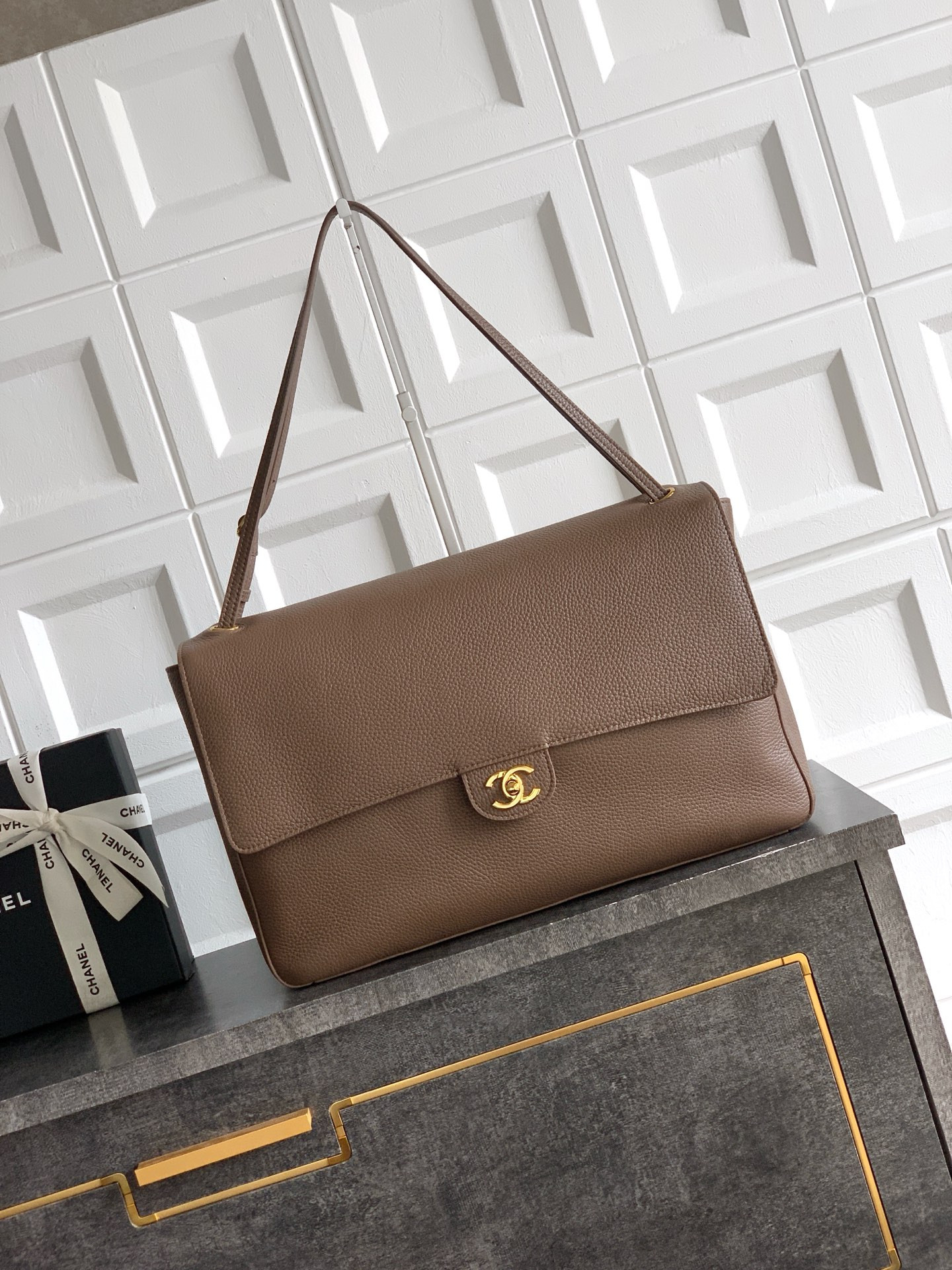 Chanel Maxi Flap Bag AS6233 26x38.5x11cm
