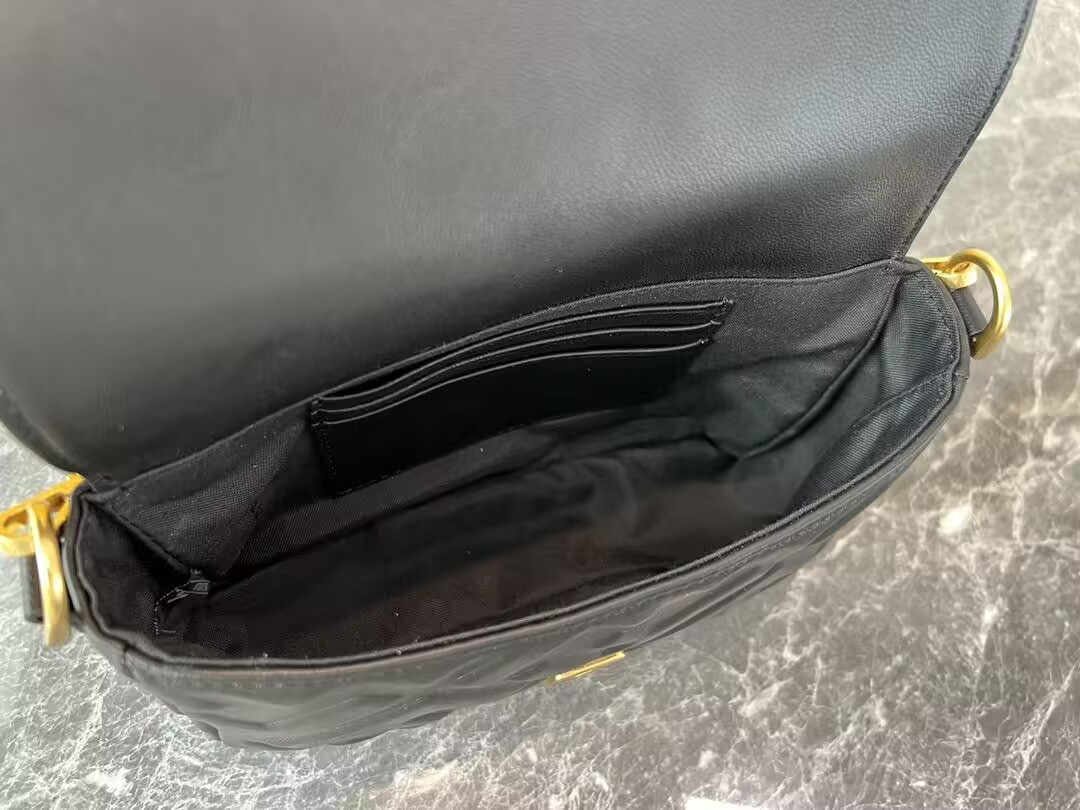 Fendi Baguette Mini Bag 19x4x10cm