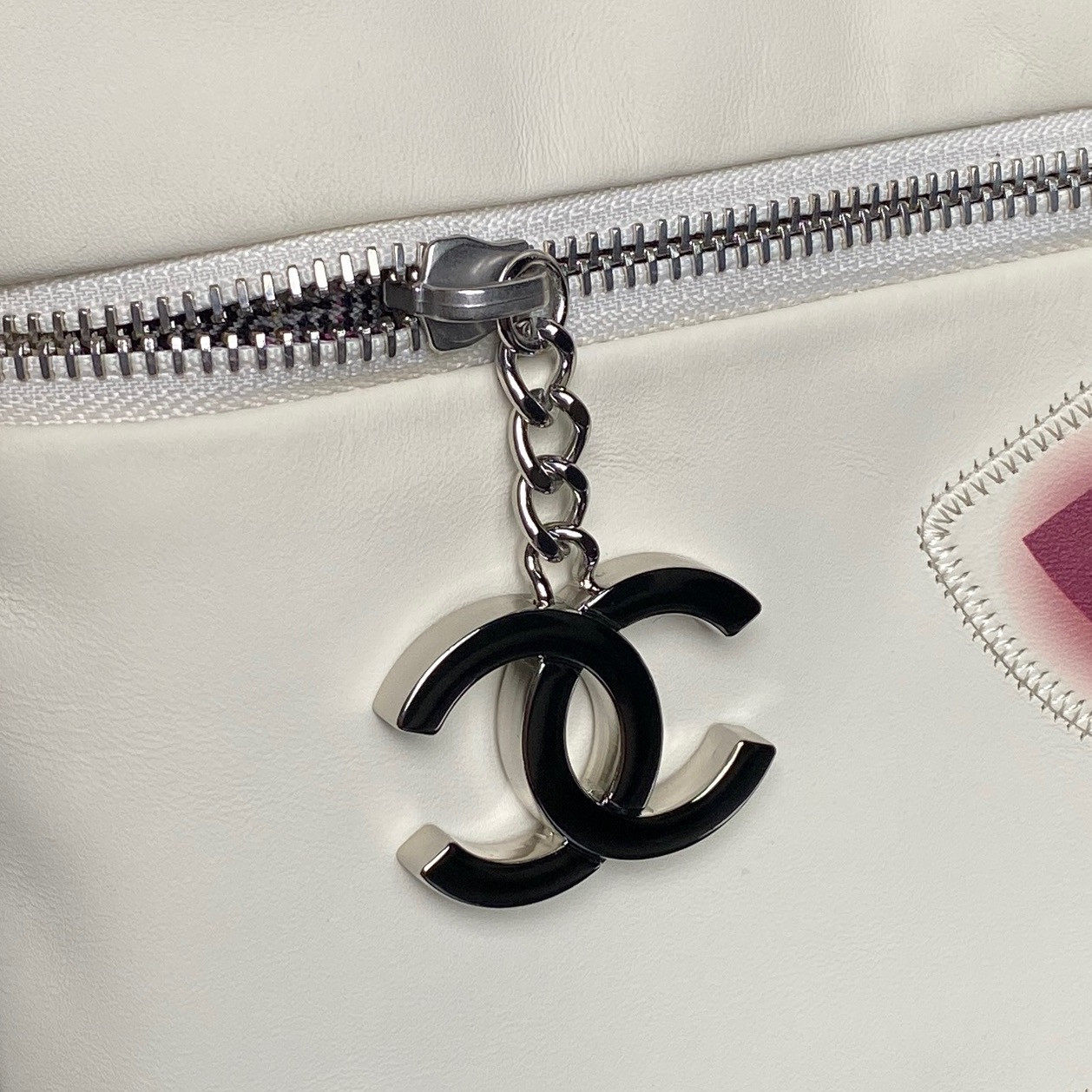 Chanel Vintage Graffiti Expandable Tote Bag AS9903 38x33cm