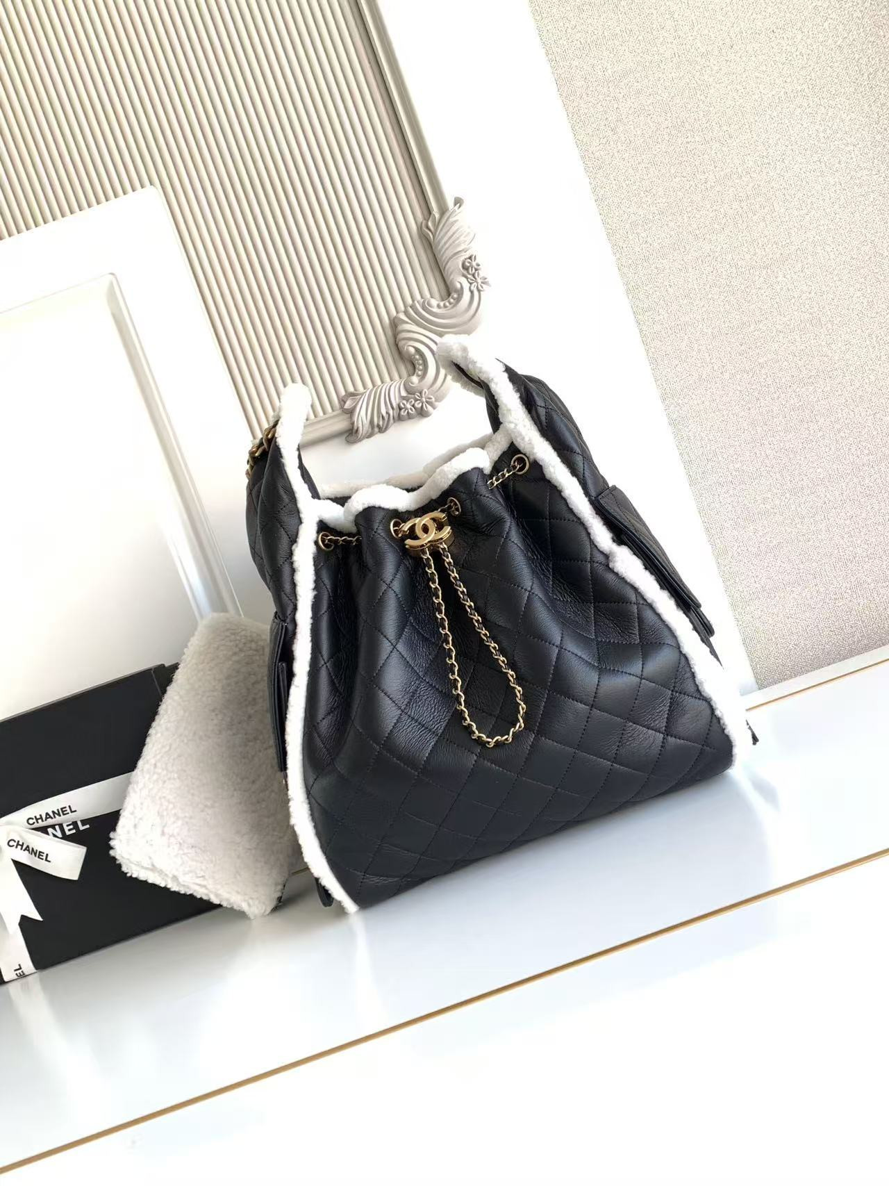 CHANEL 25C Bucket BAG 40x30x15cm