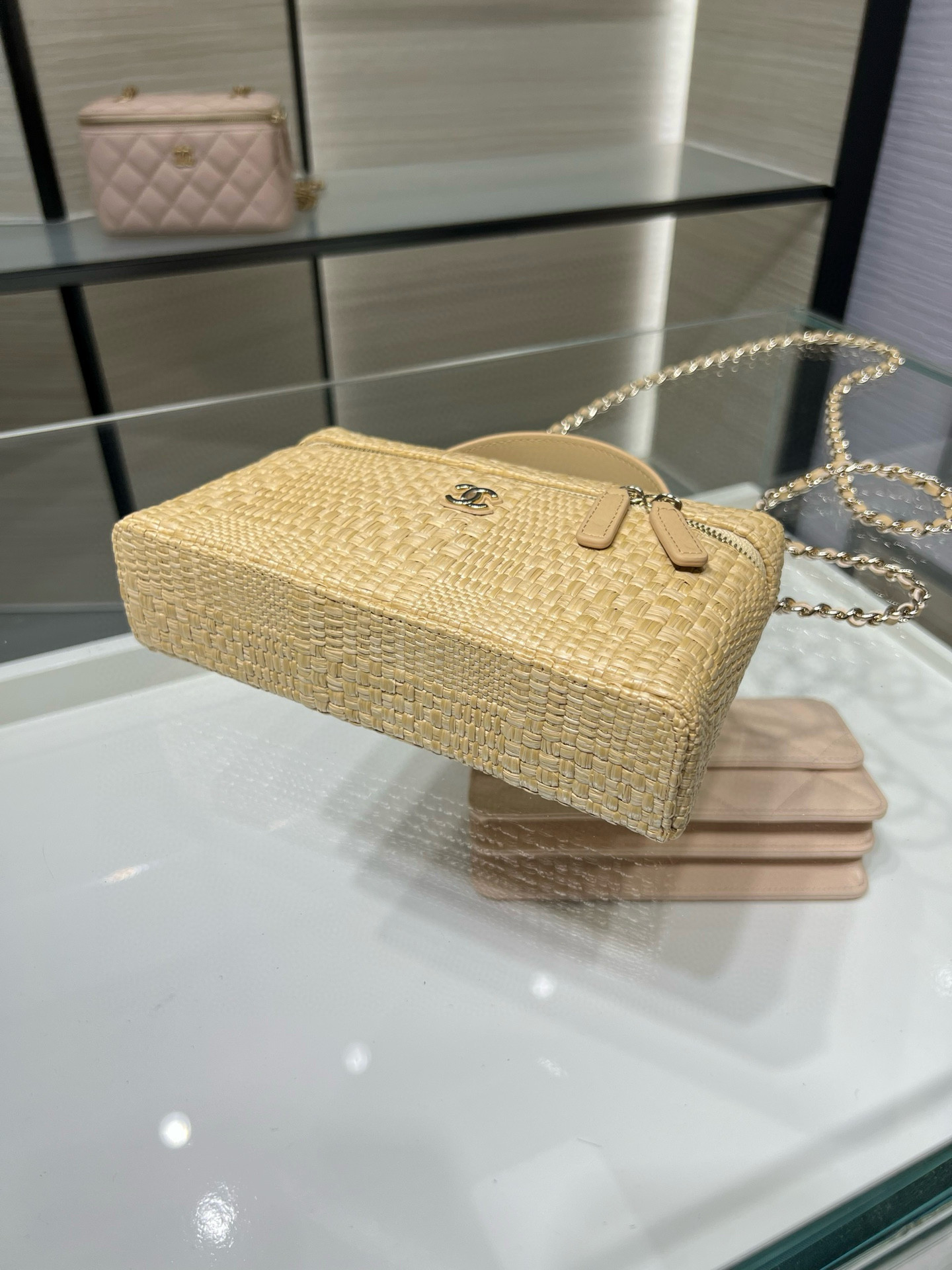 Chanel Classic Vanity with Chain AP4385 17x19.5x5cm