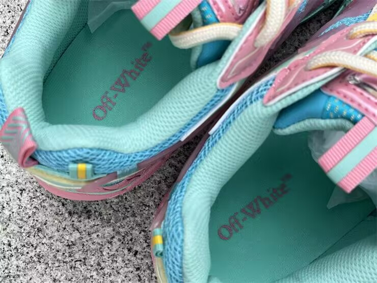 UA Off-White "BE RIGHT BACK"