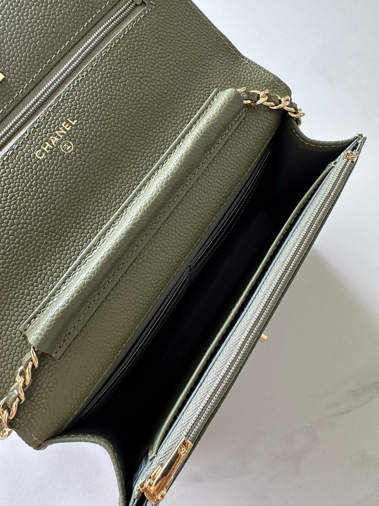 CHANEL WOC CLASSIC WALLET ON CHAIN 13x19cm