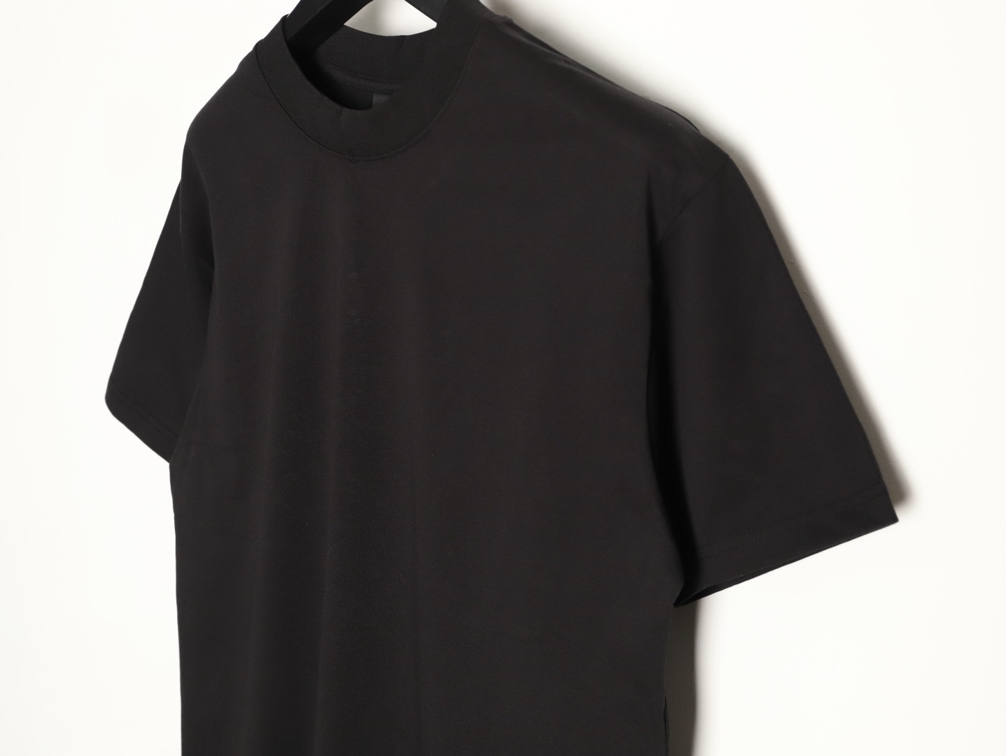 Ba1en*iaga short-sleeved t-shirt