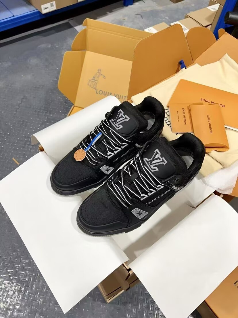UA LV trainer Sneakers