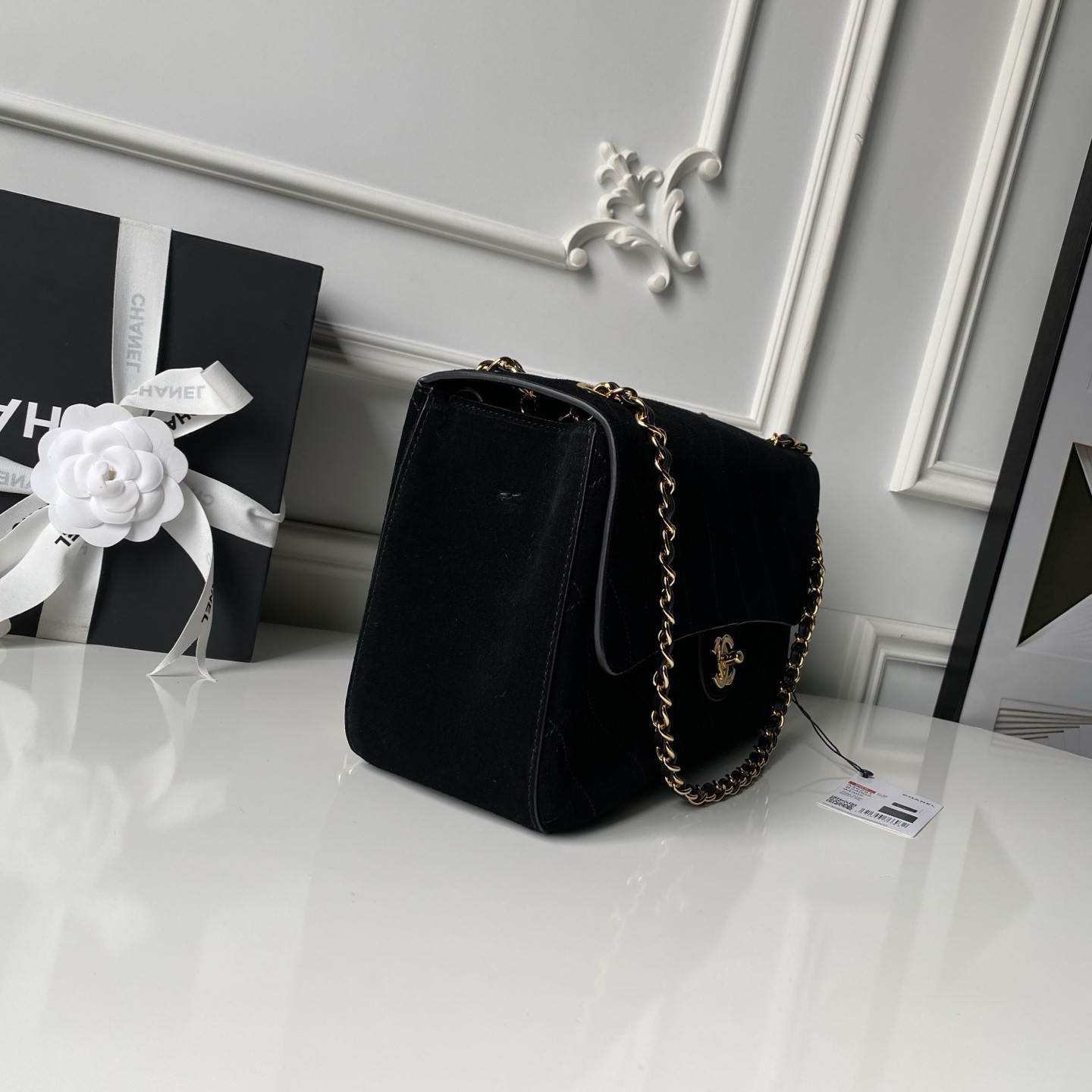 Chanel Maxi Flapbag Gold hardware AS6281 19.5x32x10cm