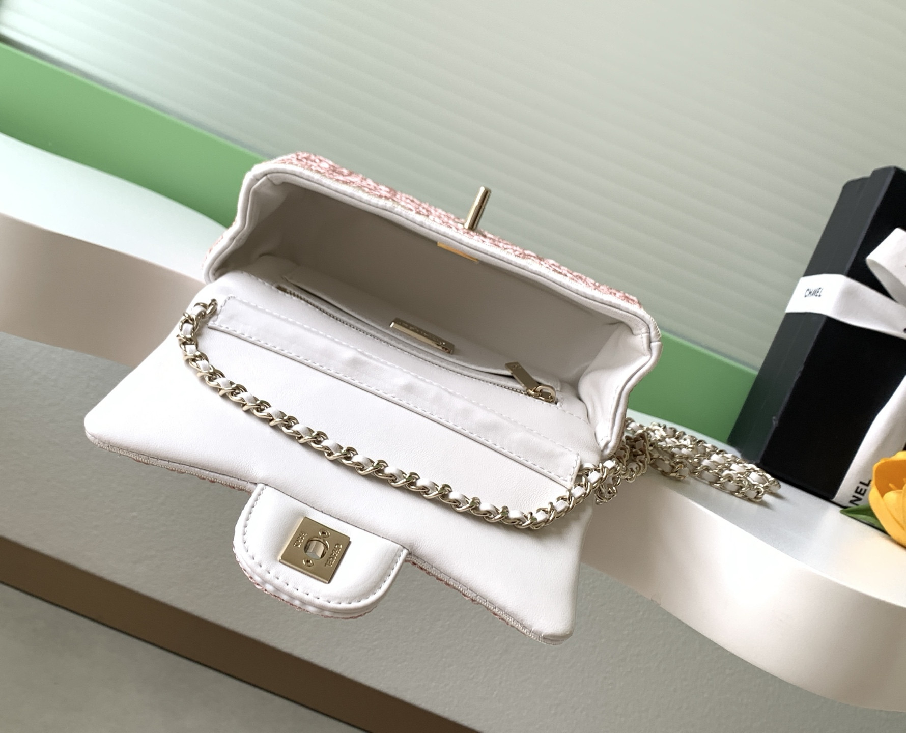 Chanel Flap Bag AS4561 14x21x8cm