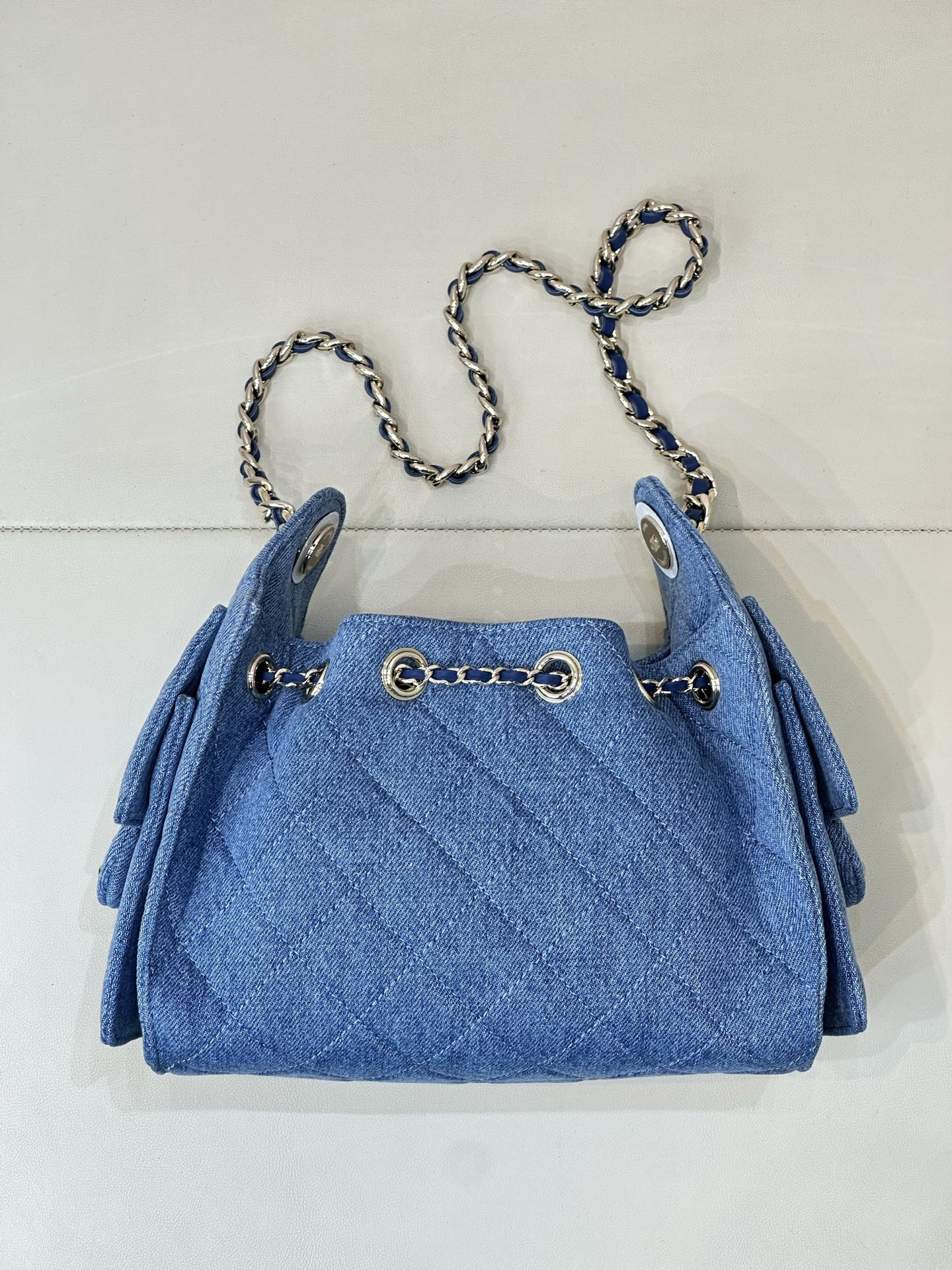 CHANEL 25C Bucket Bag 20x22x12.5cm